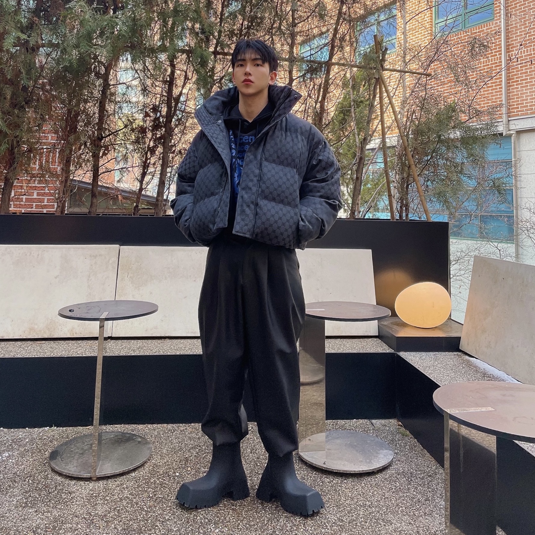 Balenciaga x Gucci The Hacker Project BB Puffer Jacket Black, Balenciaga Trooper Rubber Boot Black 착용 스타일