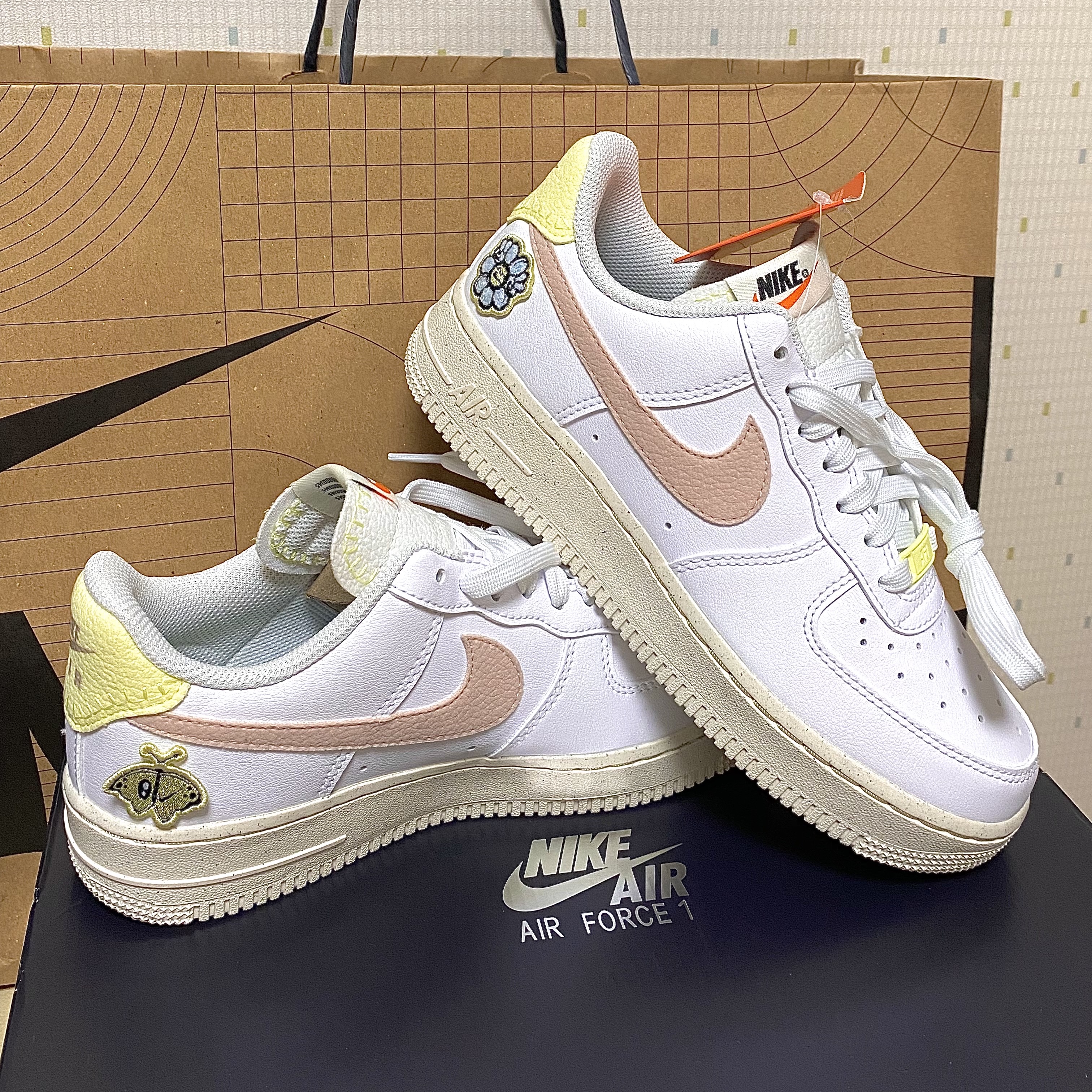 (W) Nike Air Force 1 '07 SE Next Nature White Pink Oxford 착용 스타일