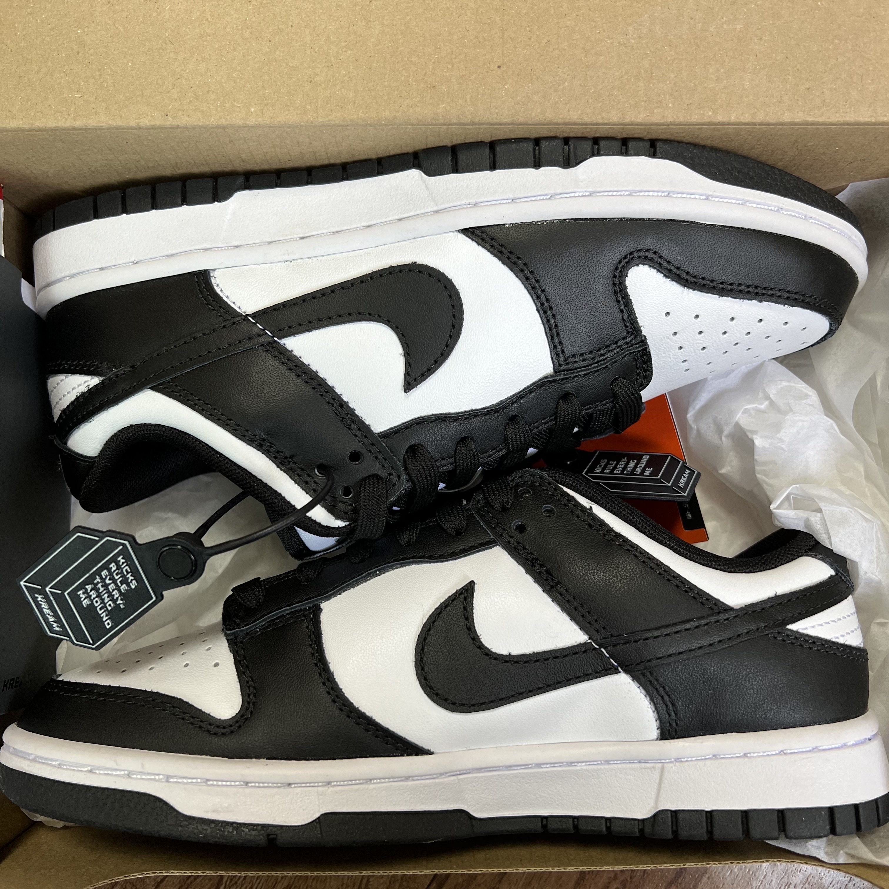 Nike Dunk Low Retro Black 착용 스타일