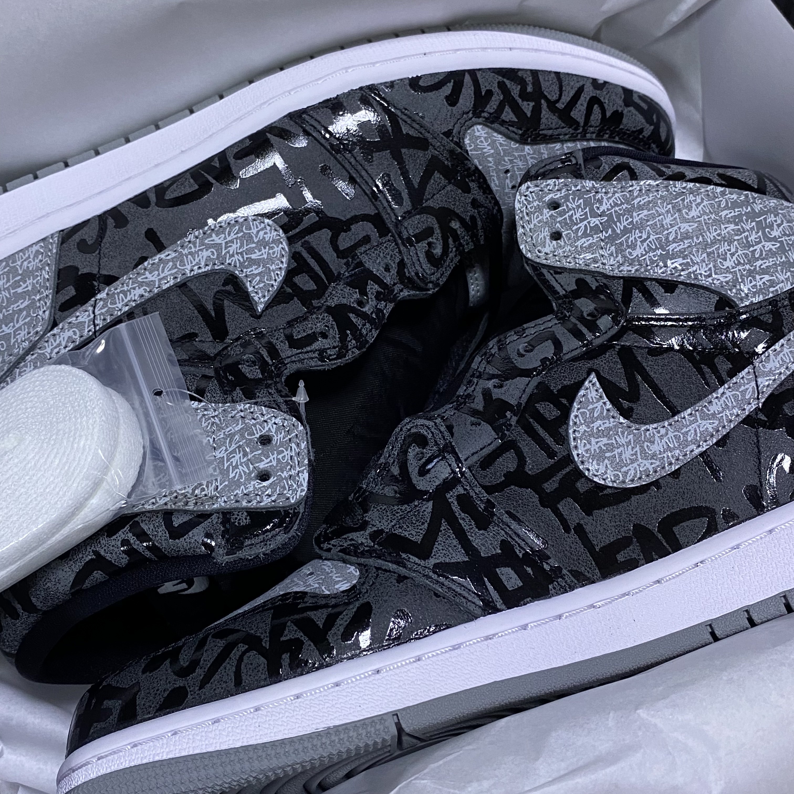 Jordan 1 Retro High OG Rebellionaire 착용 스타일 - 1