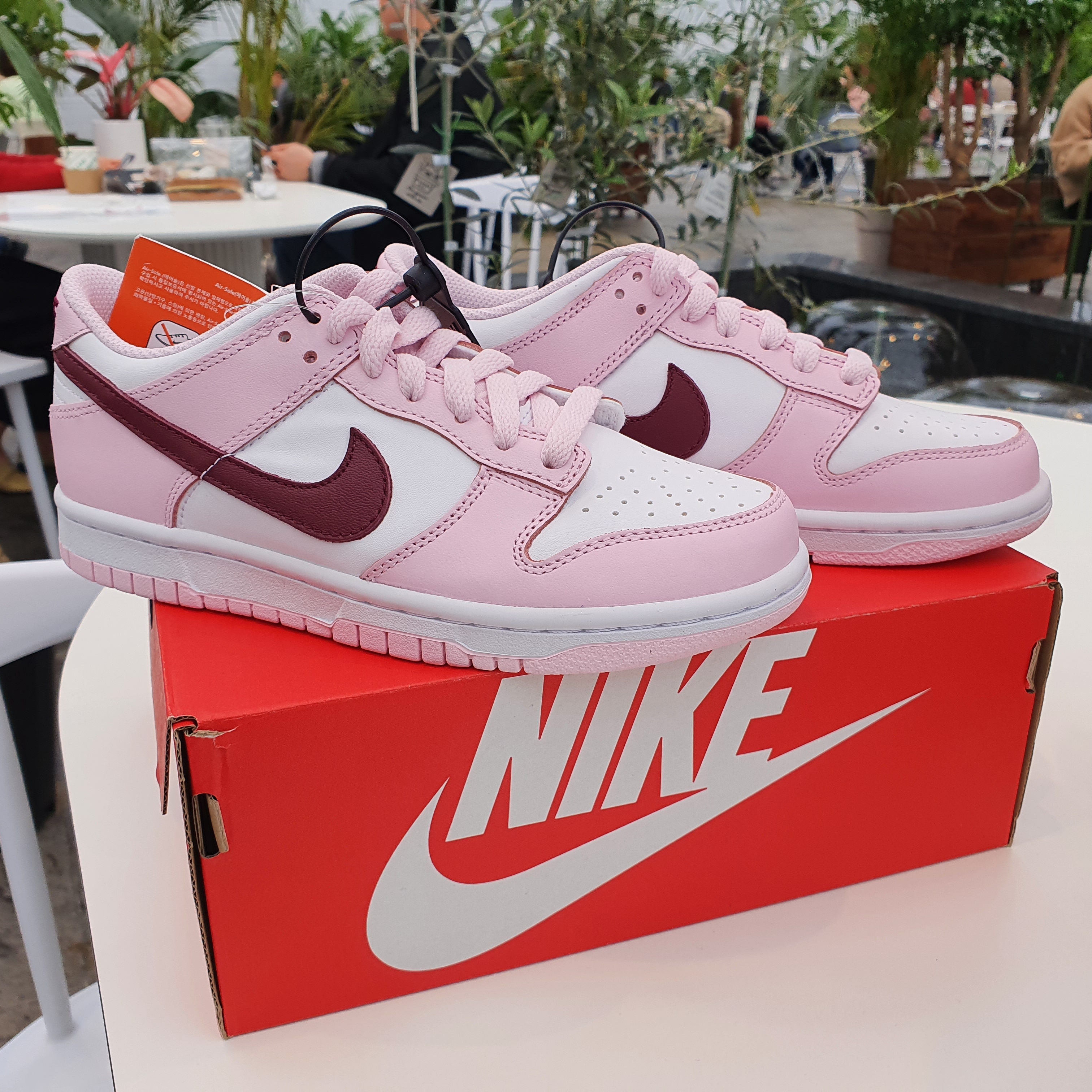 (GS) Nike Dunk Low Pink Foam 착용 스타일
