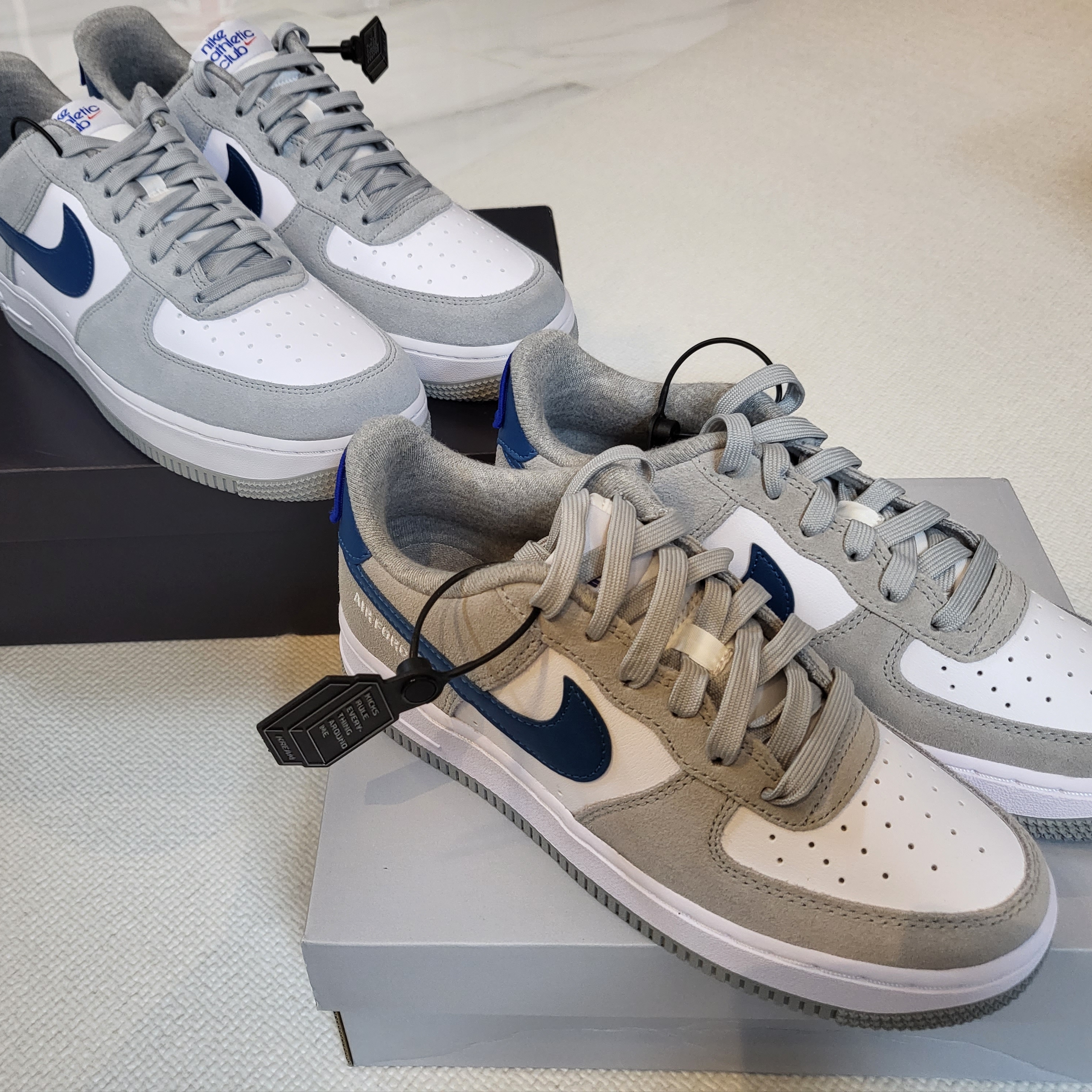 (GS) Nike Air Force 1 LV8 Athletic Club Light Smoke Grey Marina, Nike Air Force 1 '07 LV8 Athletic Club Light Smoke Grey Marina 착용 스타일 - 2
