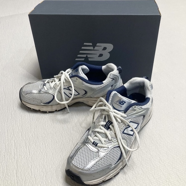 New Balance 530 Steel Grey 착용 스타일