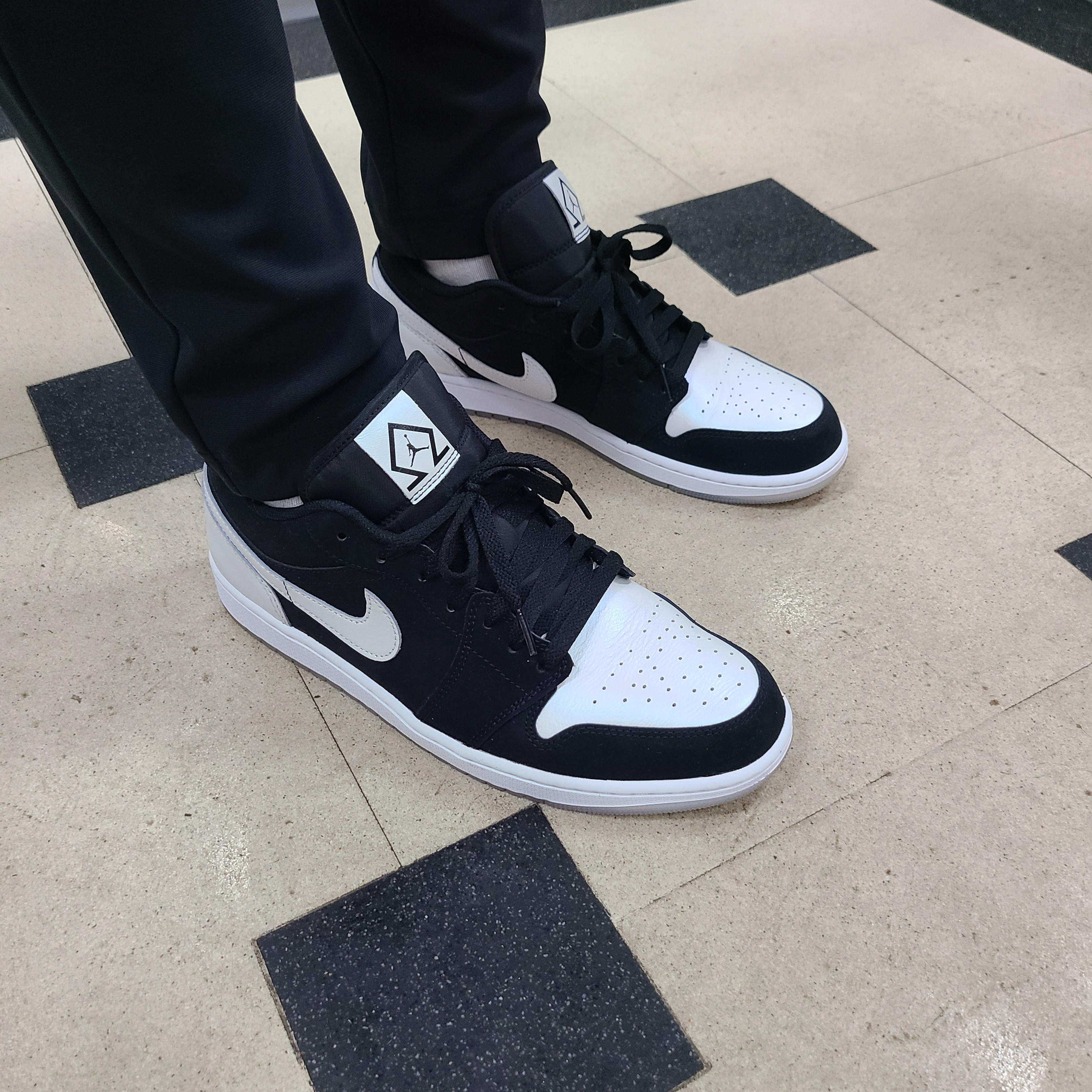 Jordan 1 Low SE Diamond 착용 스타일