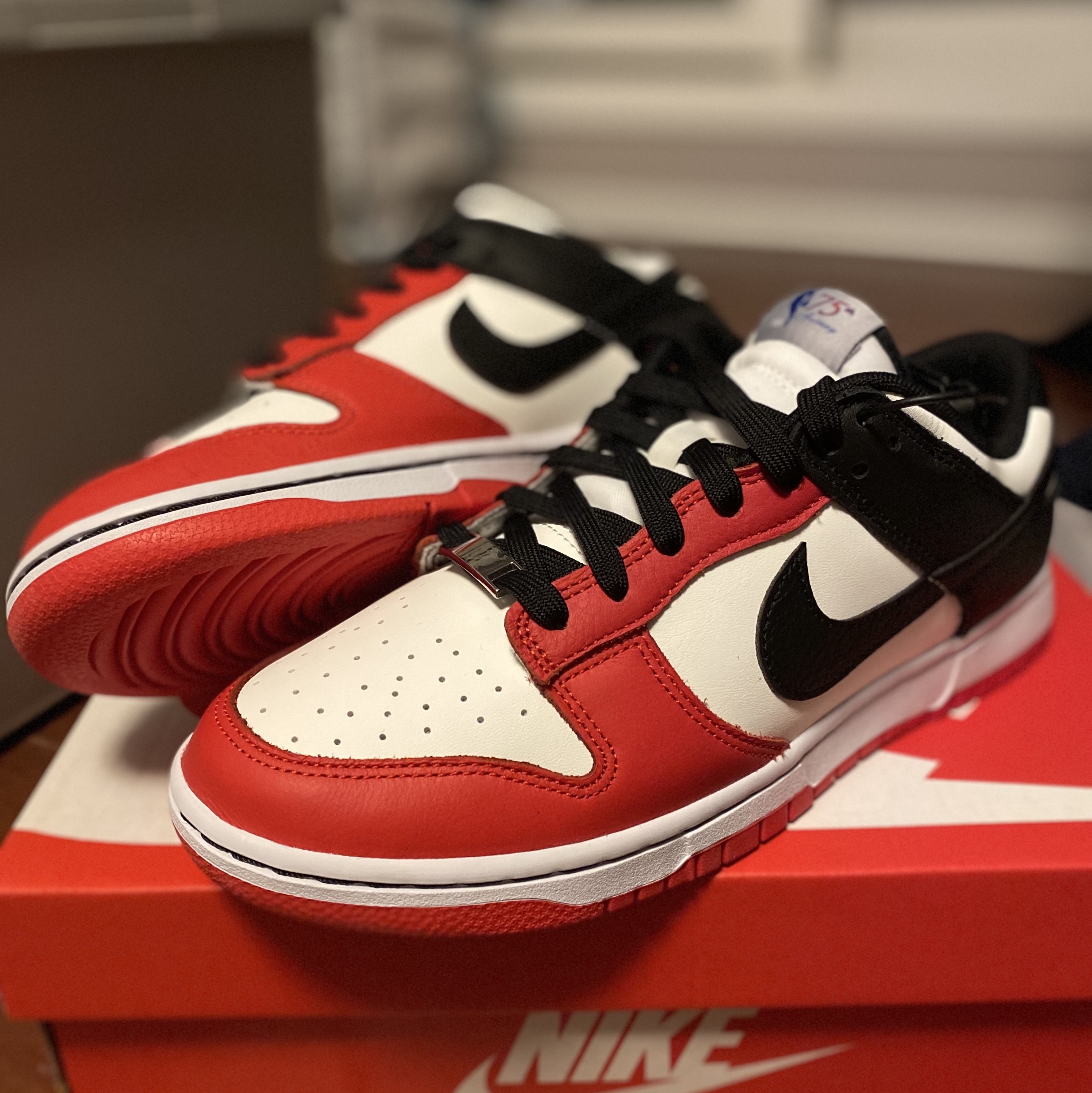 Nike x NBA Dunk Low Retro EMB Black and Chile Red 착용 스타일