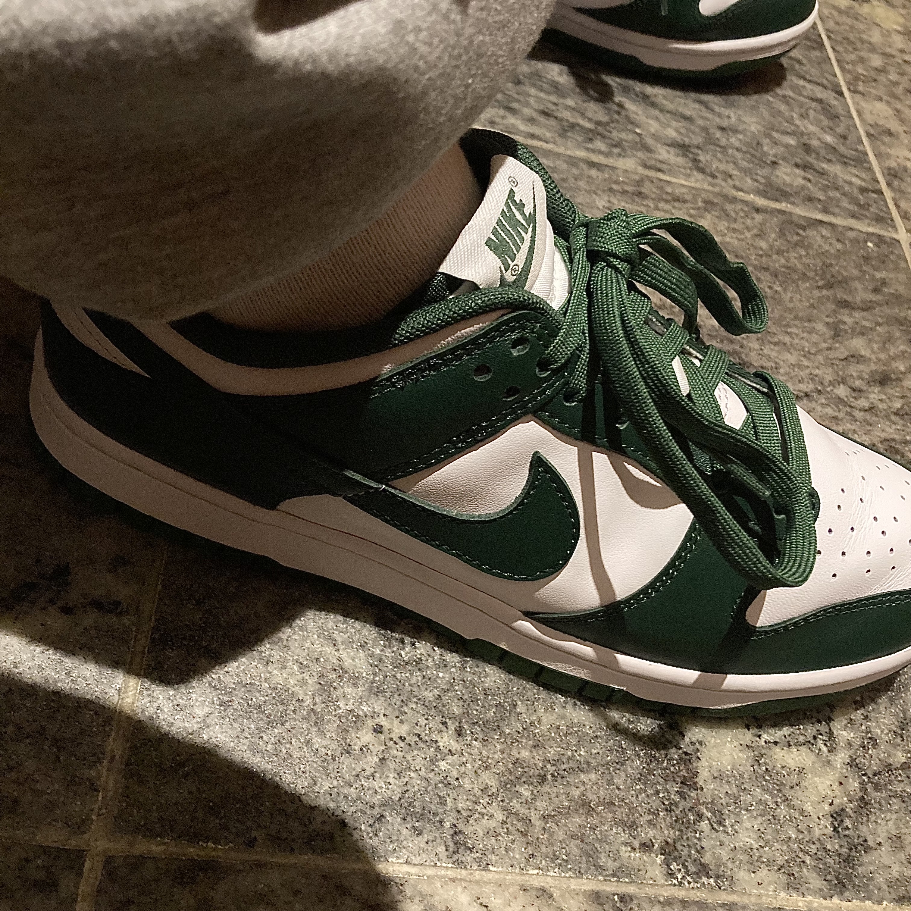 Nike Dunk Low Retro Varsity Green 착용 스타일 - 1