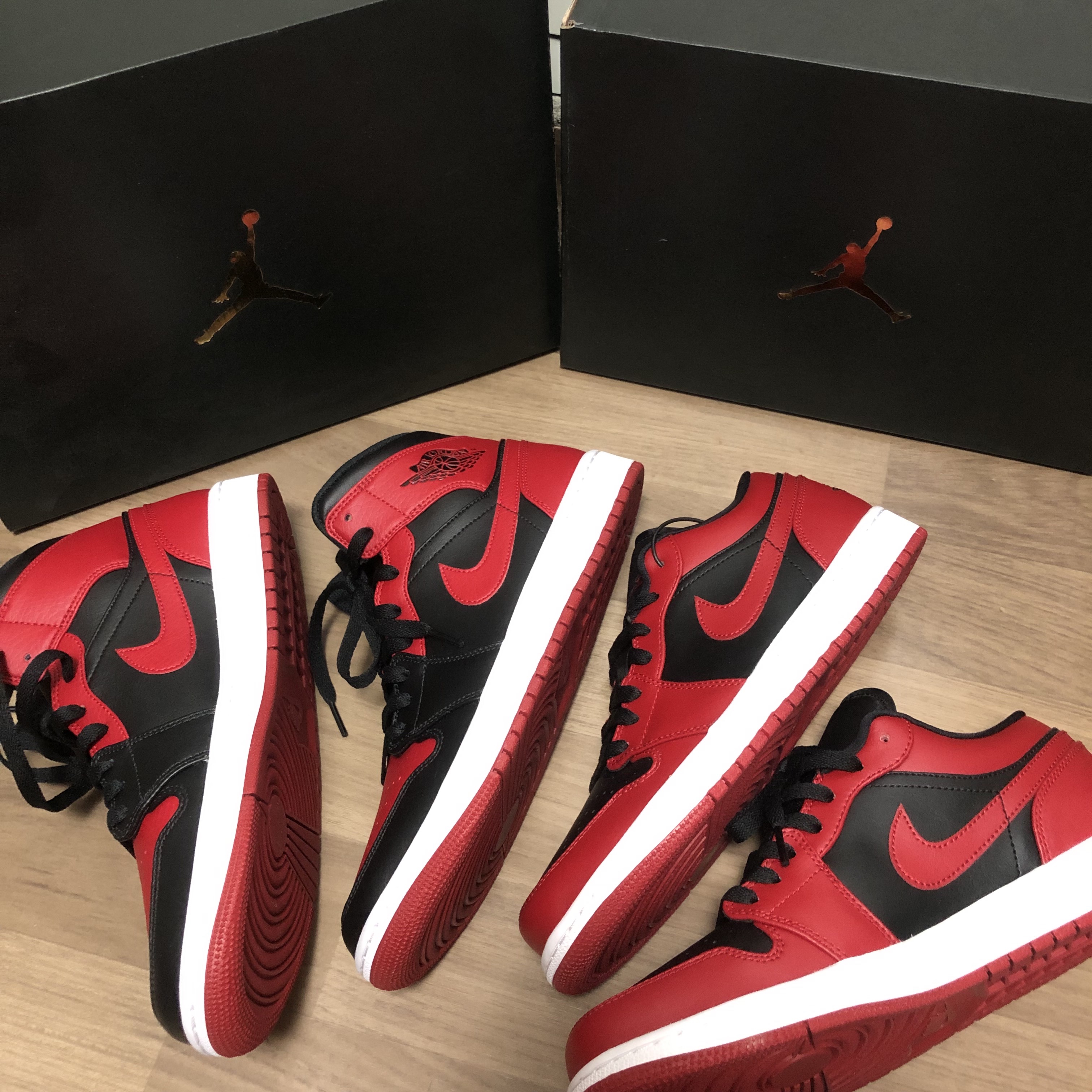 Jordan 1 Low Bred Toe, Jordan 1 Mid Bred Banned 2020 착용 스타일 - 2