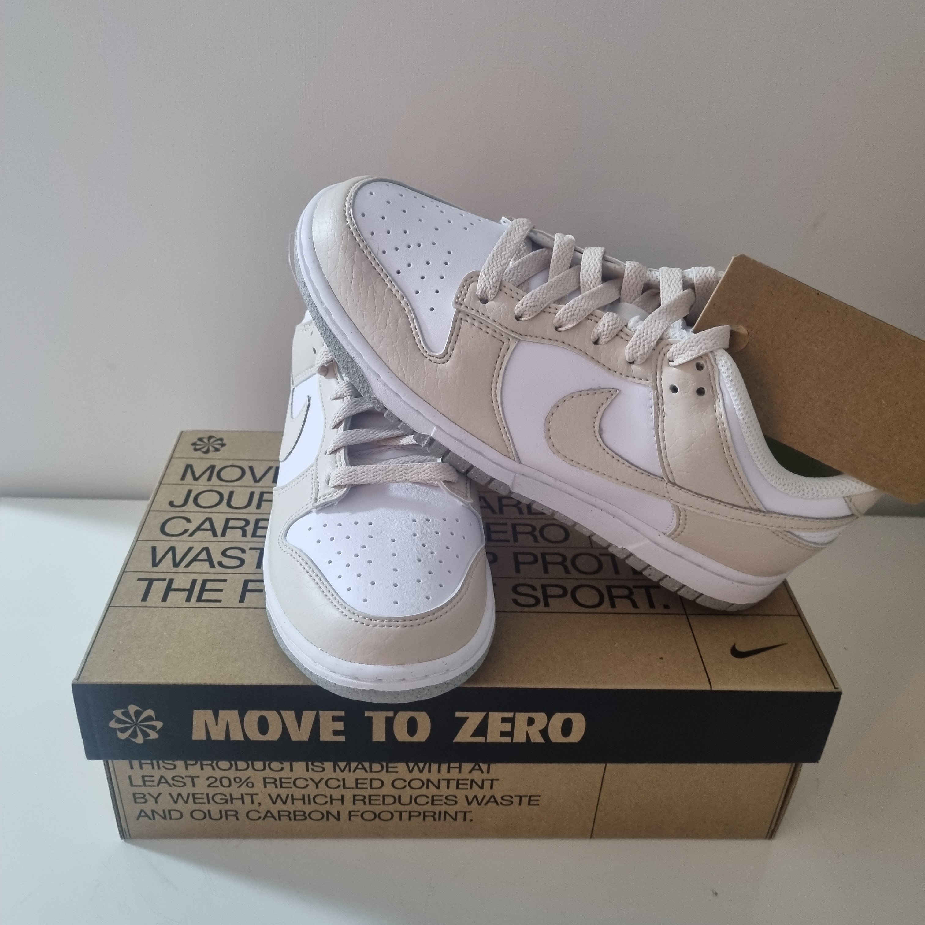 (W) Nike Dunk Low Next Nature Light Orewood Brown 착용 스타일