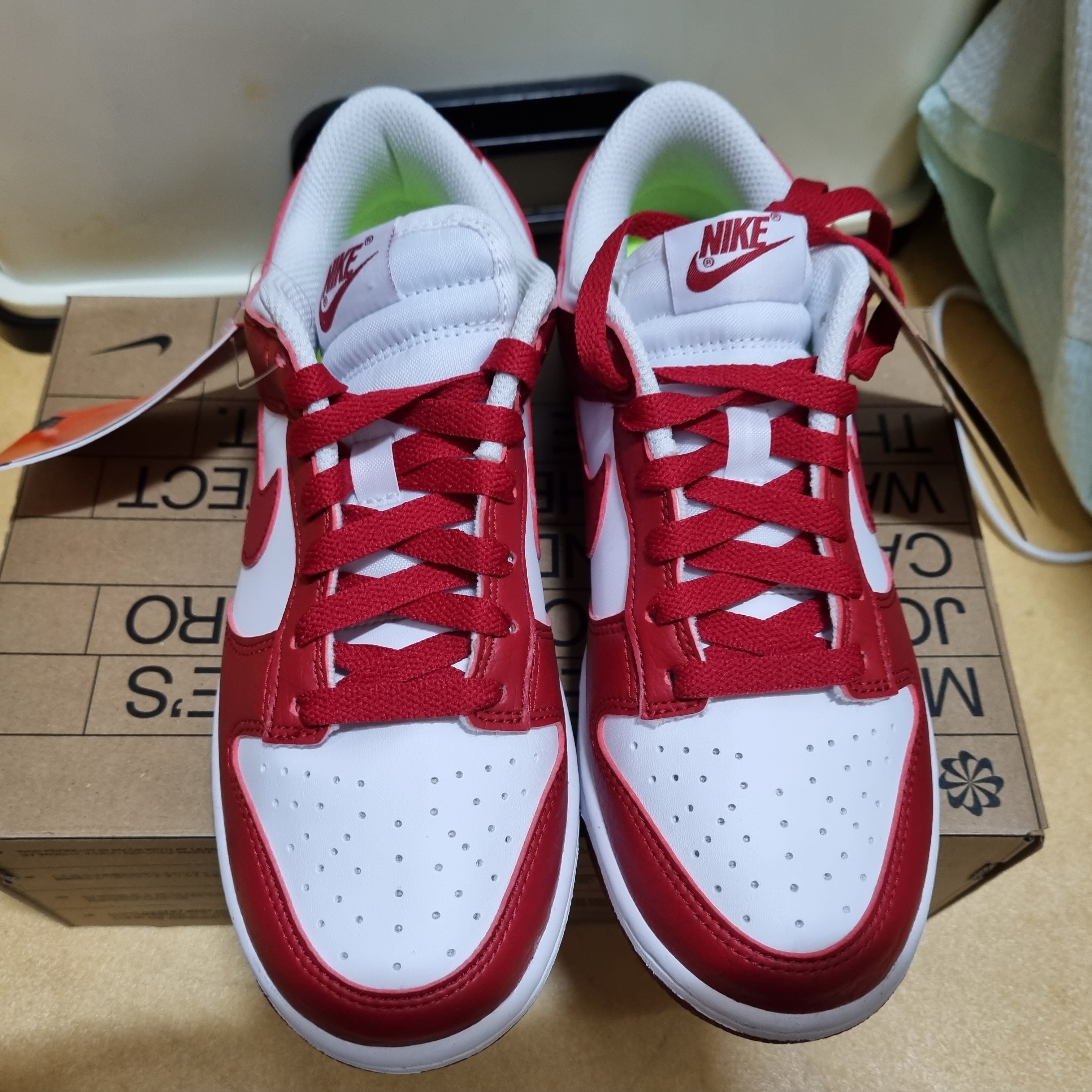 (W) Nike Dunk Low Next Nature Gym Red 착용 스타일 - 1