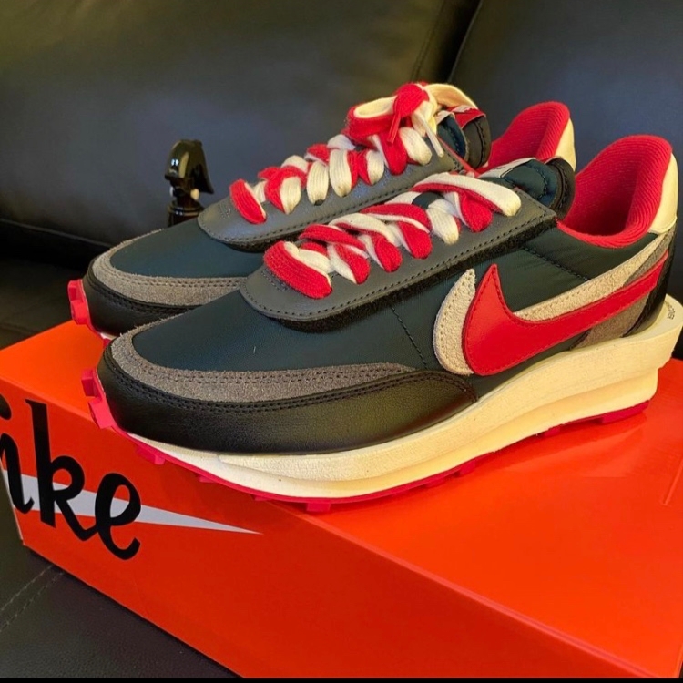Nike x Sacai x Undercover LDWaffle Midnight Spruce University Red 착용 스타일 - 1