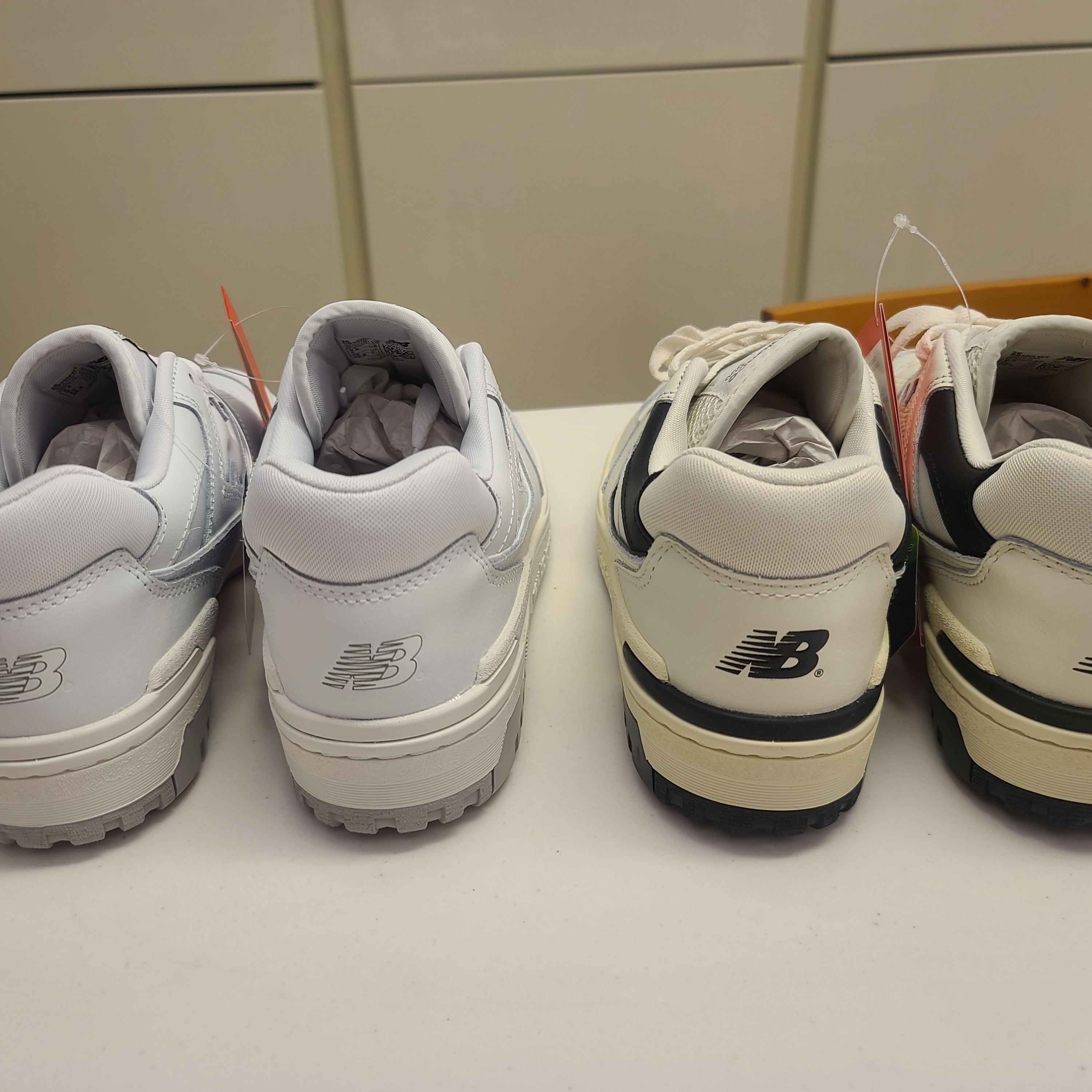 New Balance 550 White - 2E Wide, New Balance 550 White Grey - 2E Wide 착용 스타일 - 4