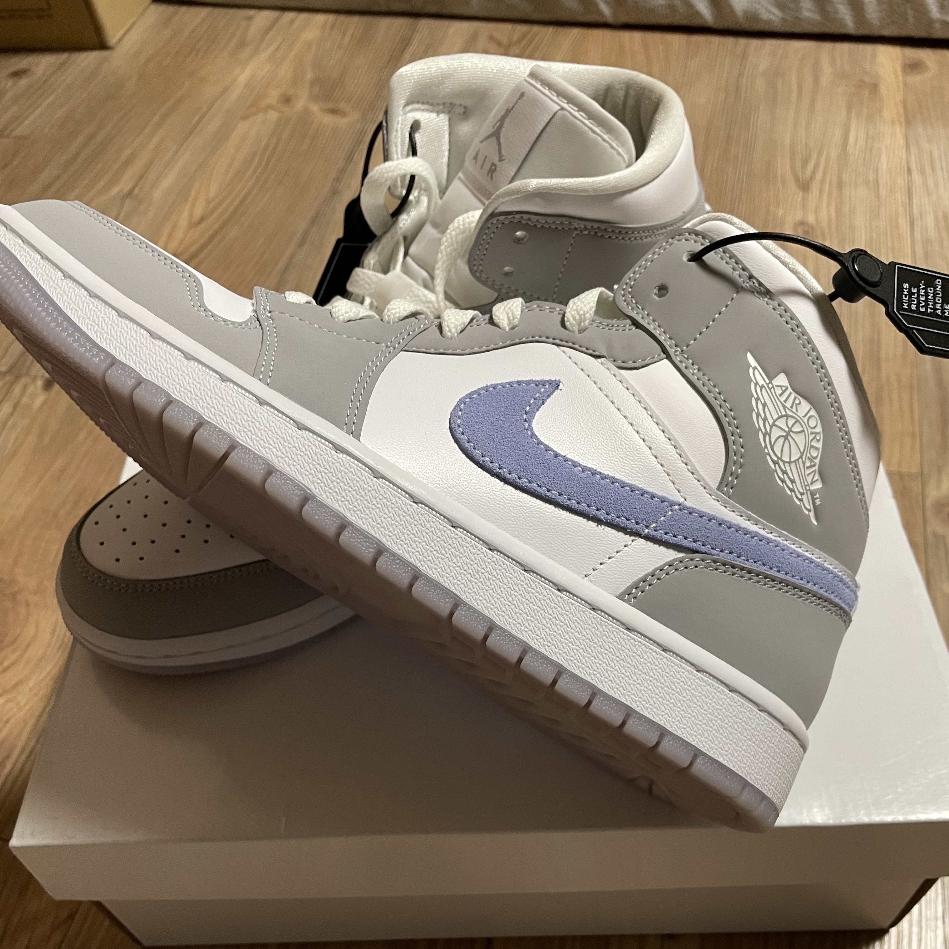 (W) Jordan 1 Mid Wolf Grey 착용 스타일