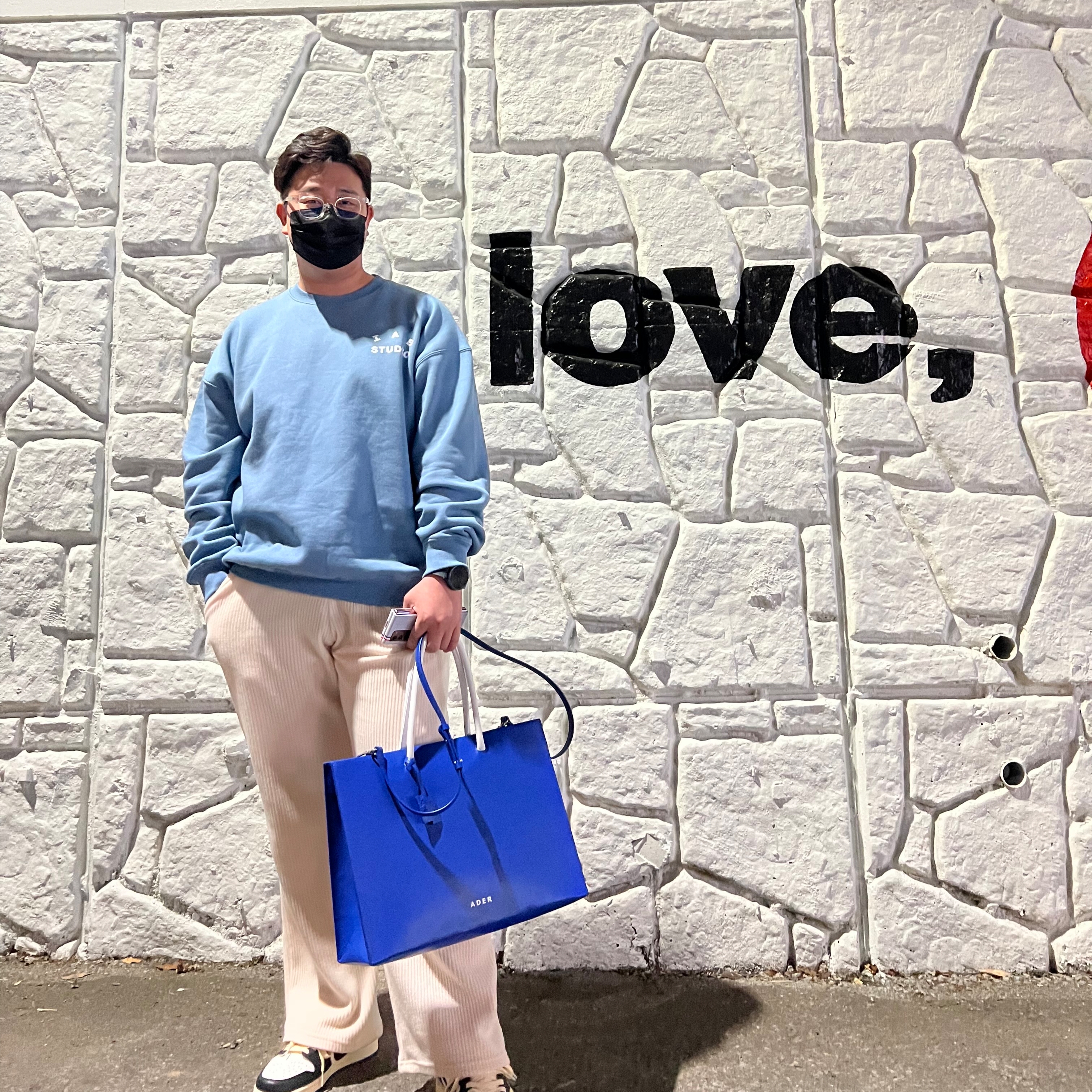 Jordan 1 x Travis Scott x Fragment Retro Low OG SP Military Blue, Ader Error Wide Blue Bag Blue 착용 스타일