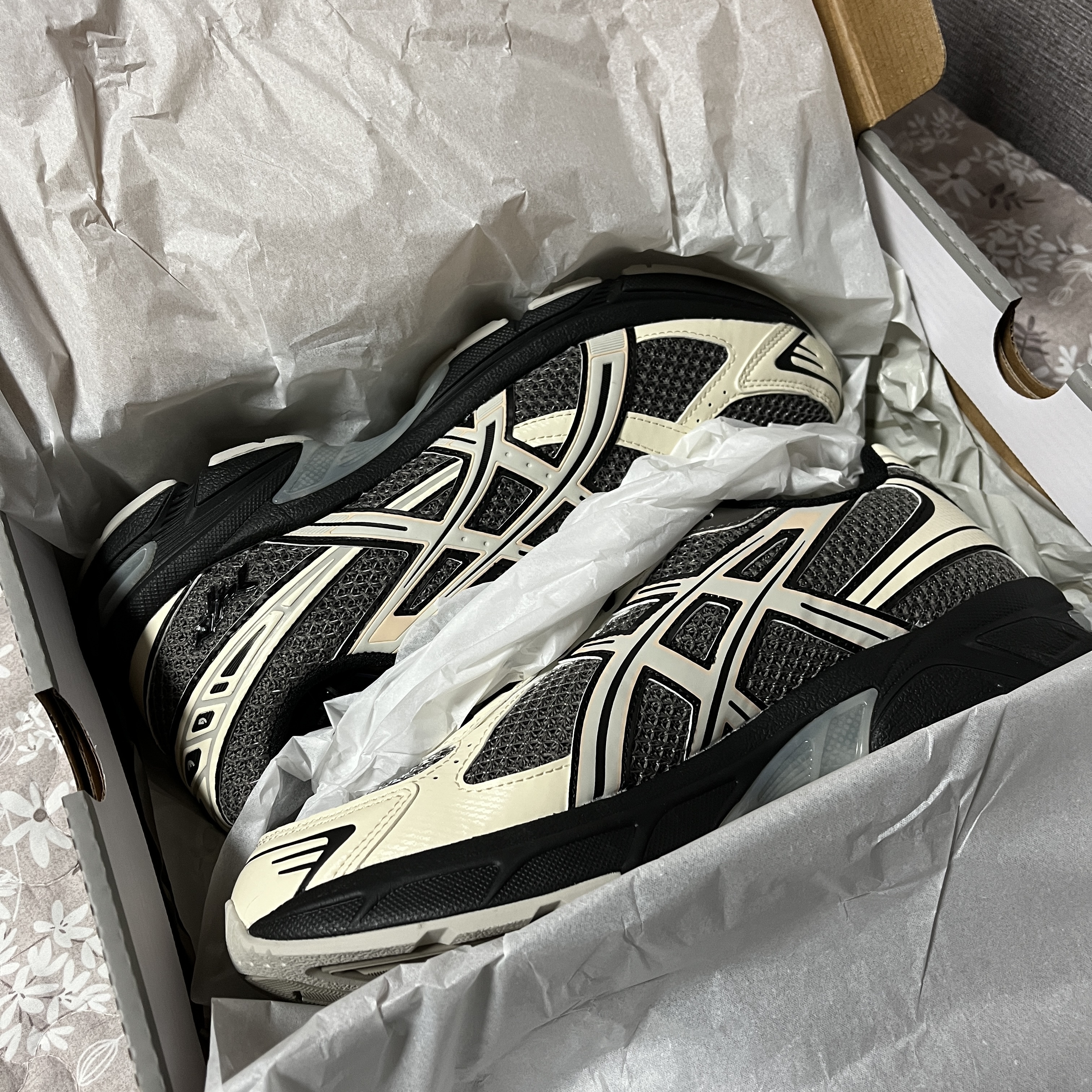 Asics x I4P Gel-1130 Mink Glacier Grey 착용 스타일 - 3
