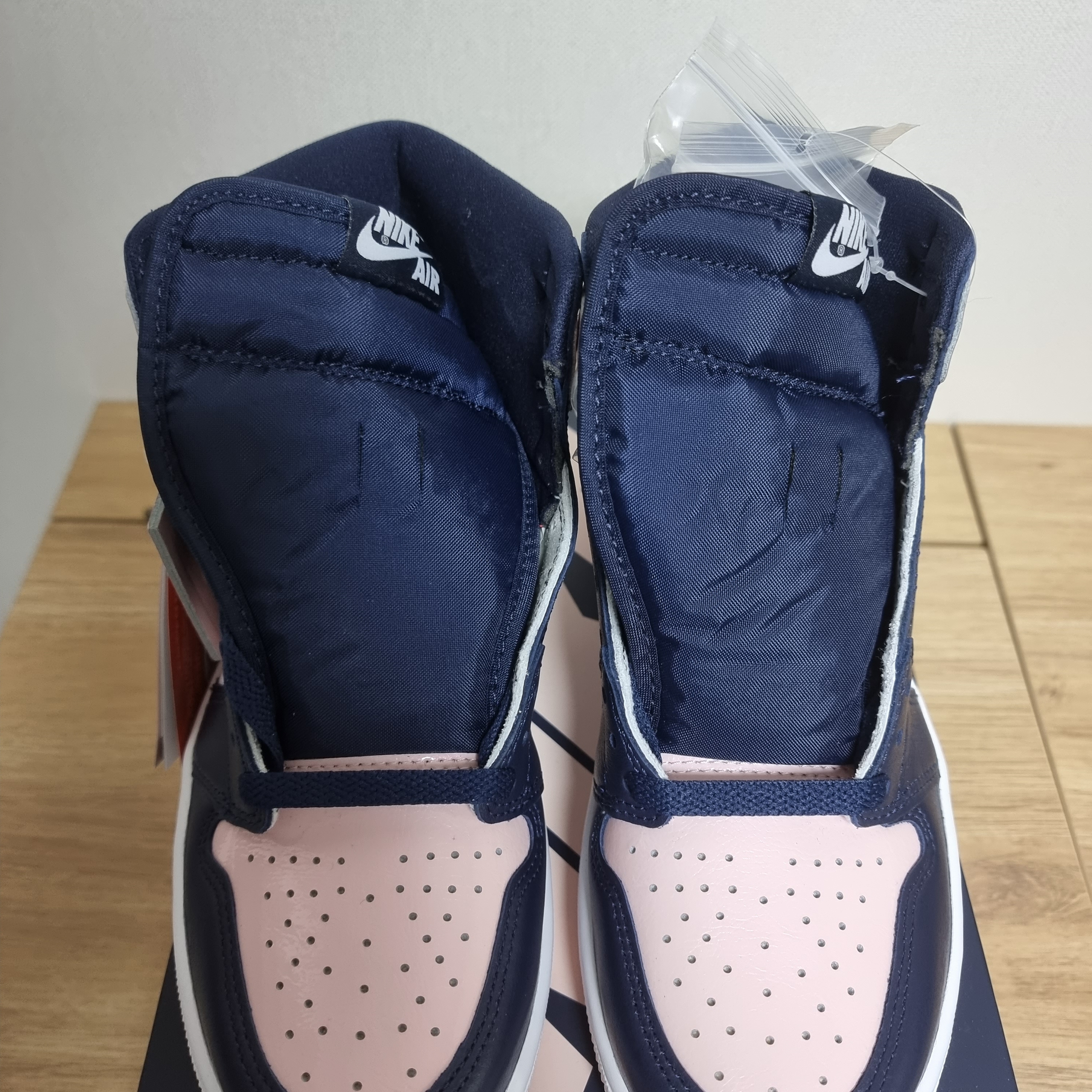 (W) Jordan 1 Retro High OG Atmosphere 착용 스타일 - 3