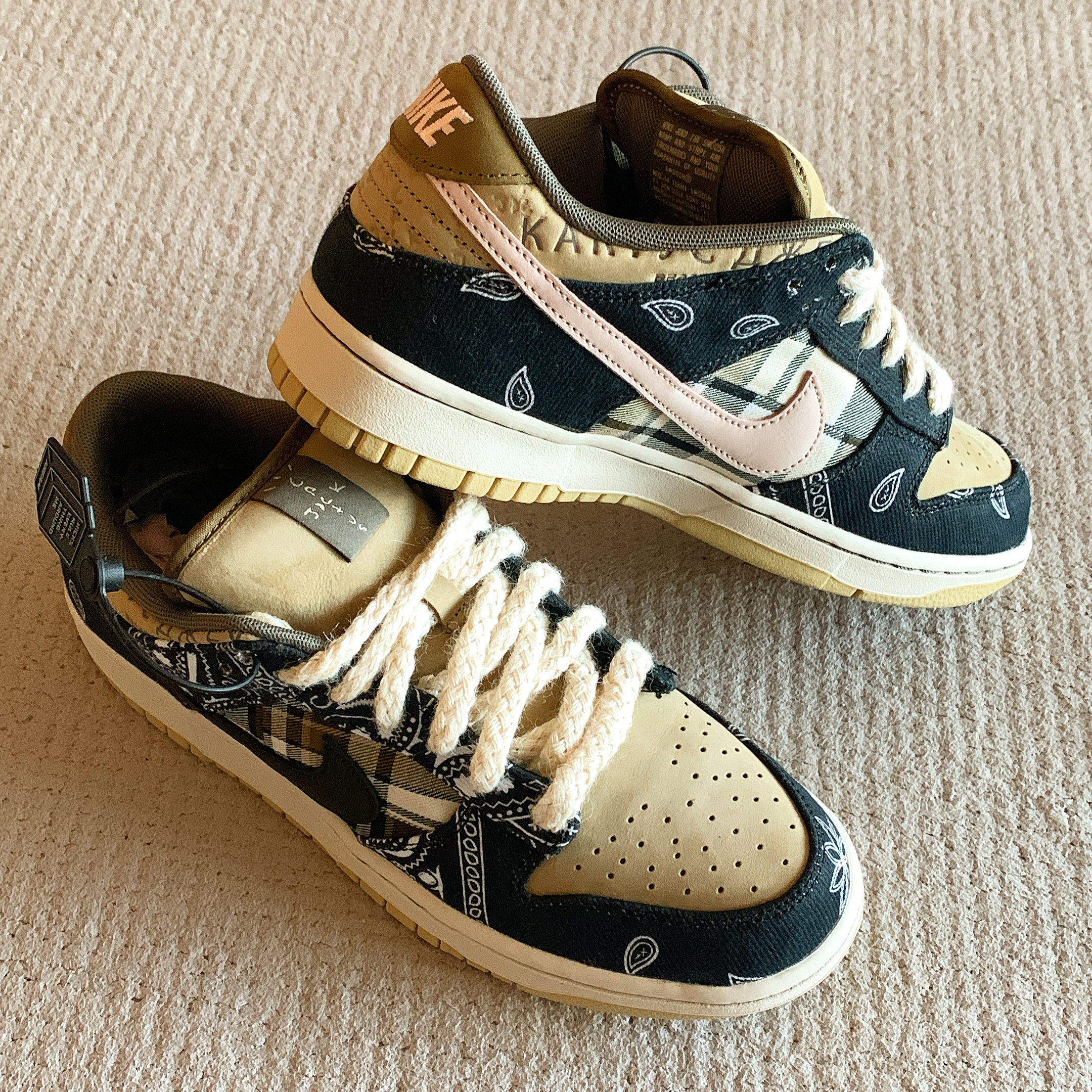 Nike x Travis Scott SB Dunk Low 착용 스타일