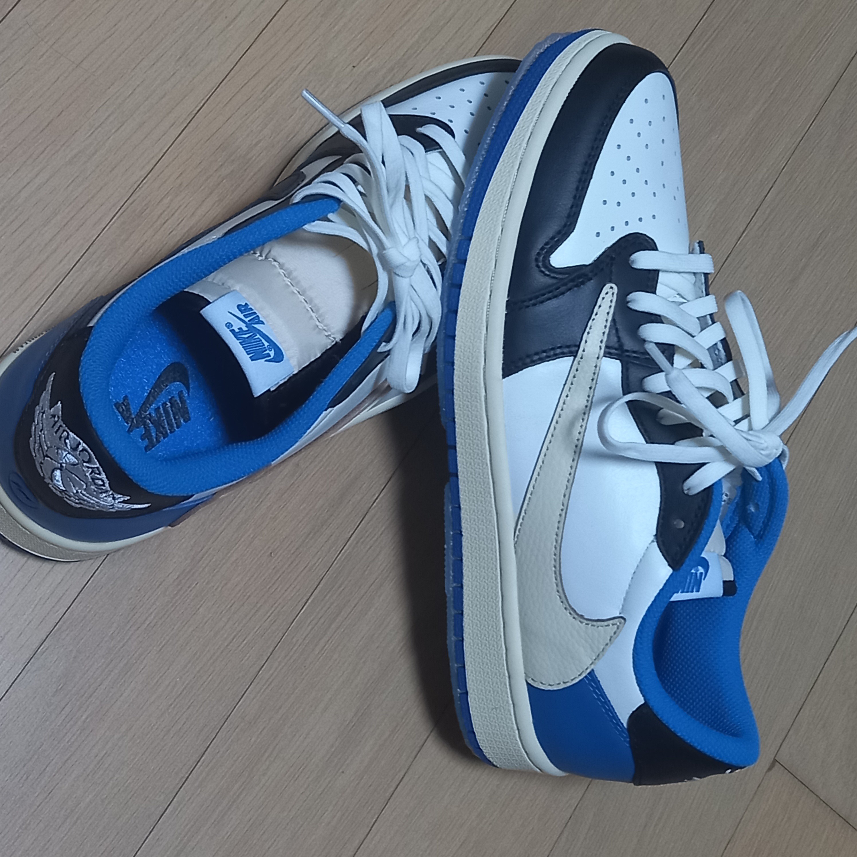 Jordan 1 x Travis Scott x Fragment Retro Low OG SP Military Blue 착용 스타일