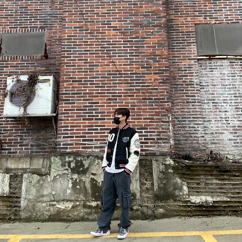 Stussy x Our Legacy x Denim Tears TTL Varsity Jacket Black, Nike x Sacai Blazer Low Iron Grey 착용 스타일