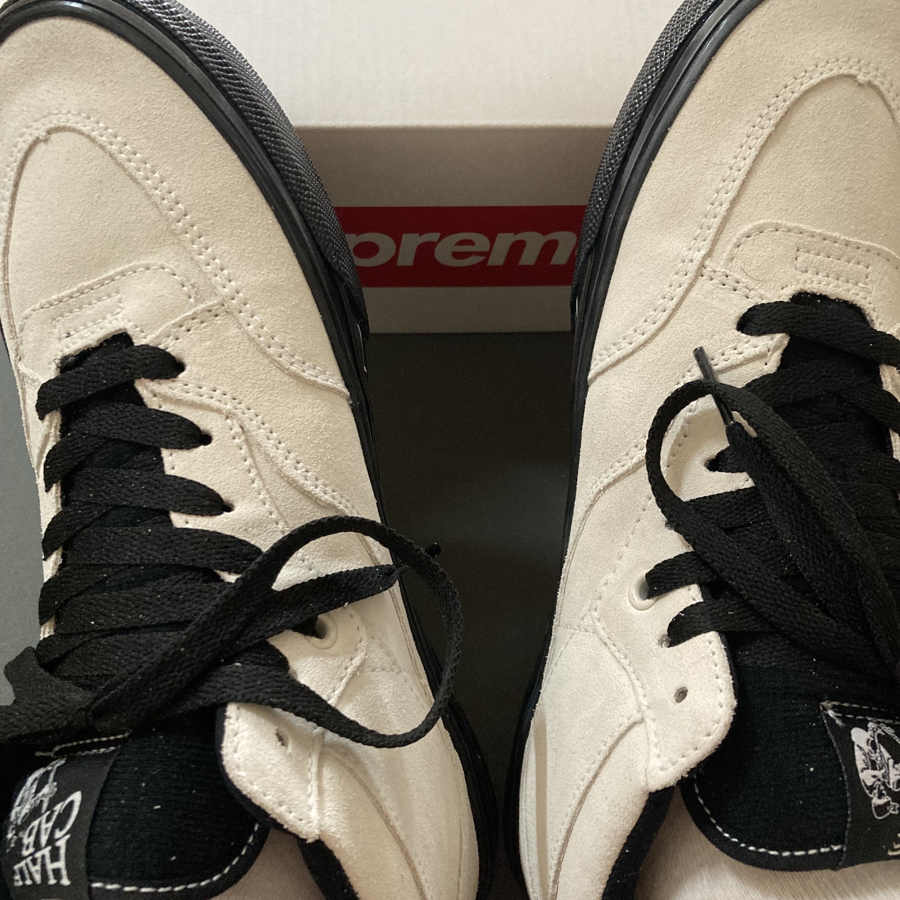 Vans x Supreme Skate Half Cab Tribal Cream 착용 스타일 - 2