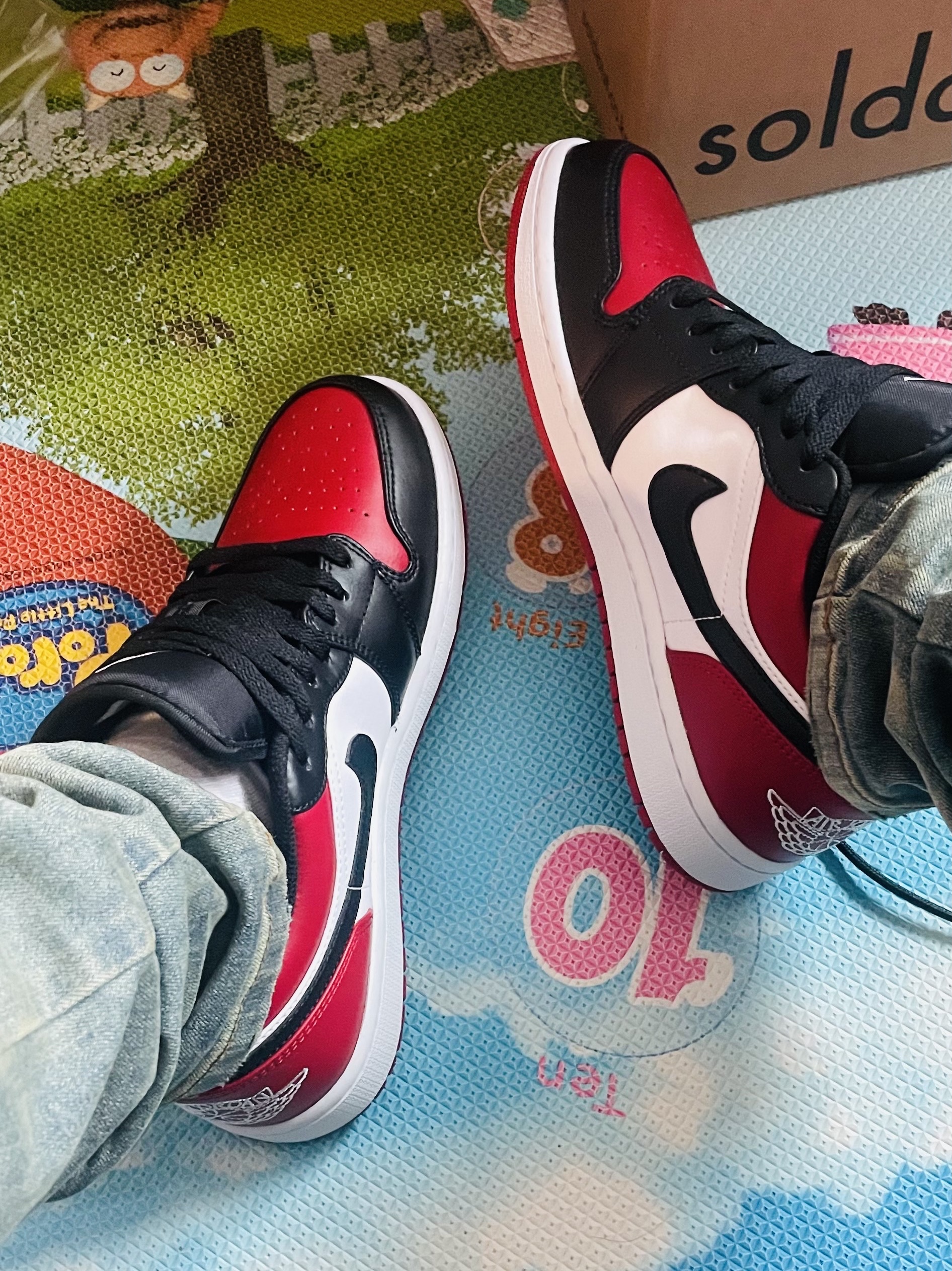 Jordan 1 Low Bred Toe 착용 스타일 - 1