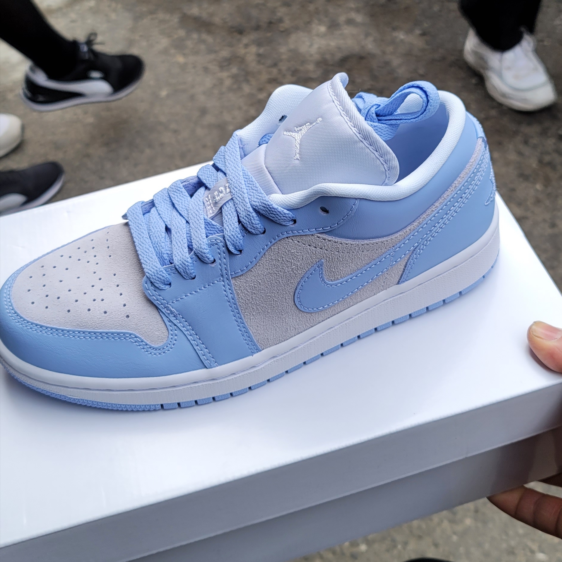 (W) Jordan 1 Low Aluminum 착용 스타일 - 2