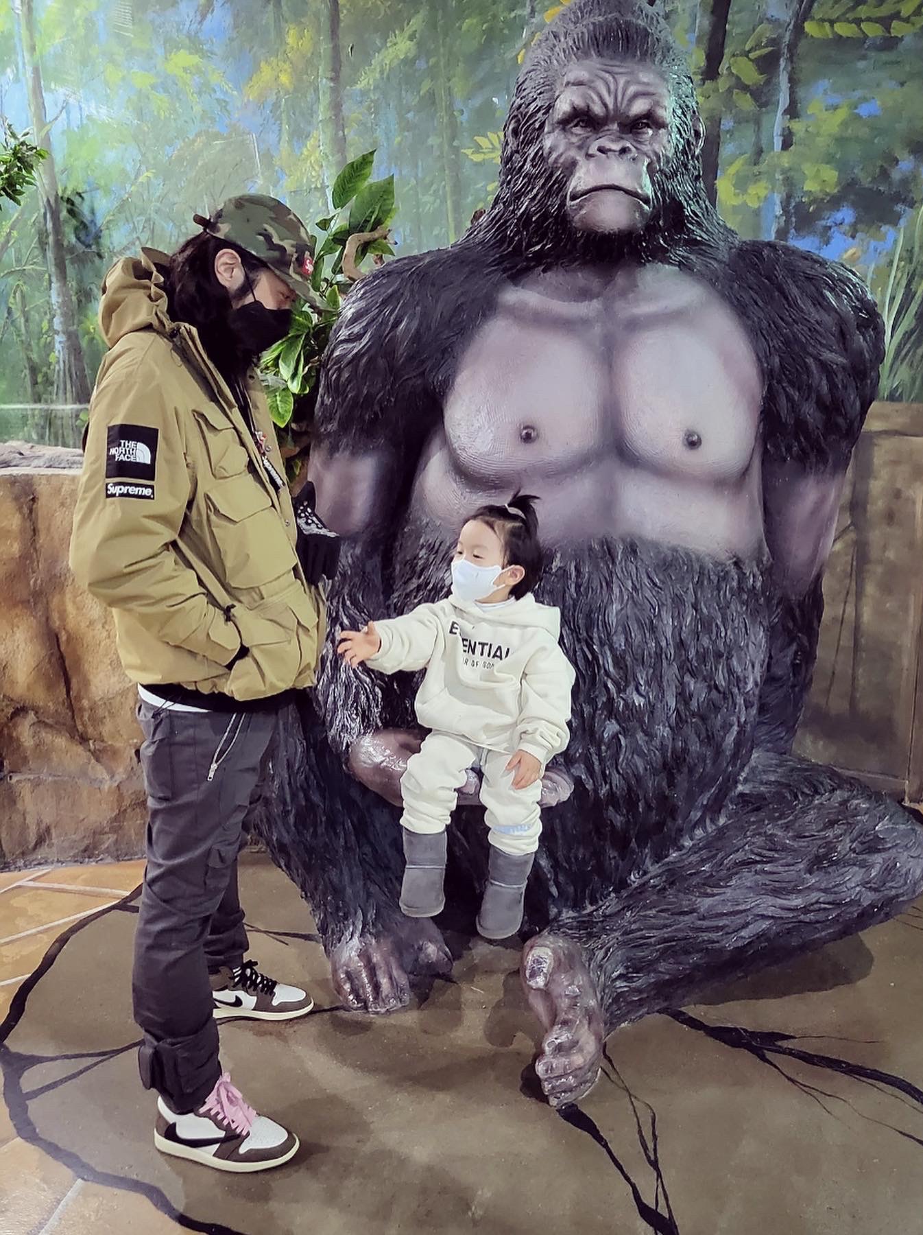 insta : s.u.p.r.e.m.e.213님의 스타일 - 1