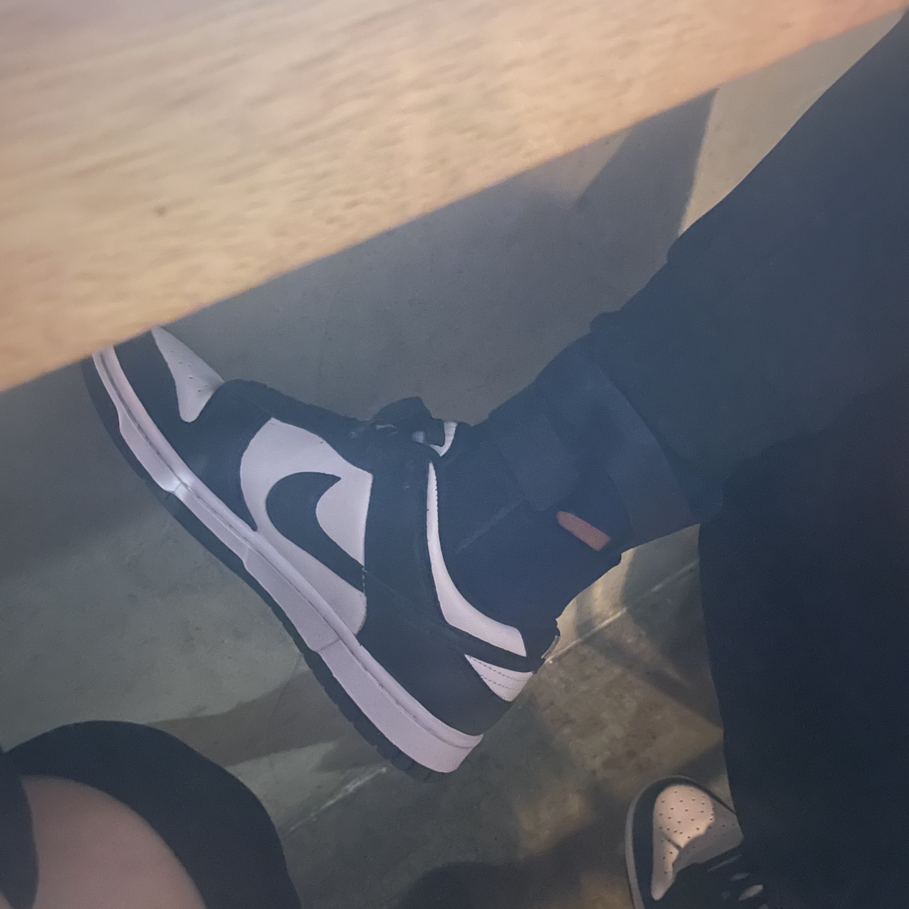 Nike Dunk Low Retro Black 착용 스타일