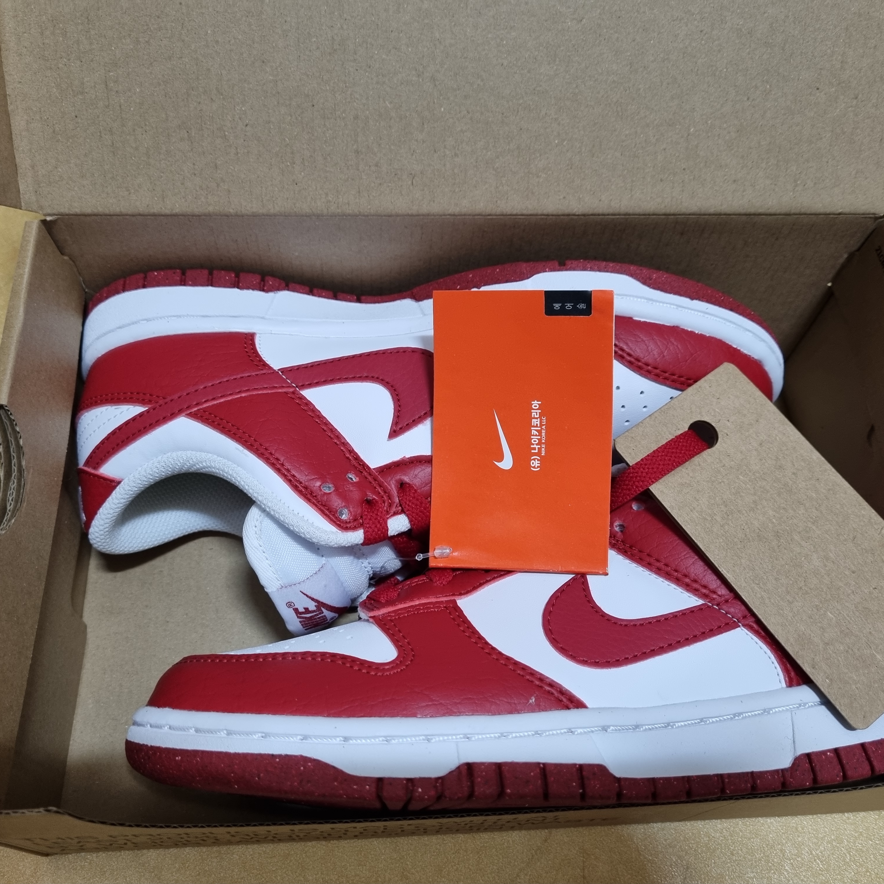 (W) Nike Dunk Low Next Nature Gym Red 착용 스타일 - 2