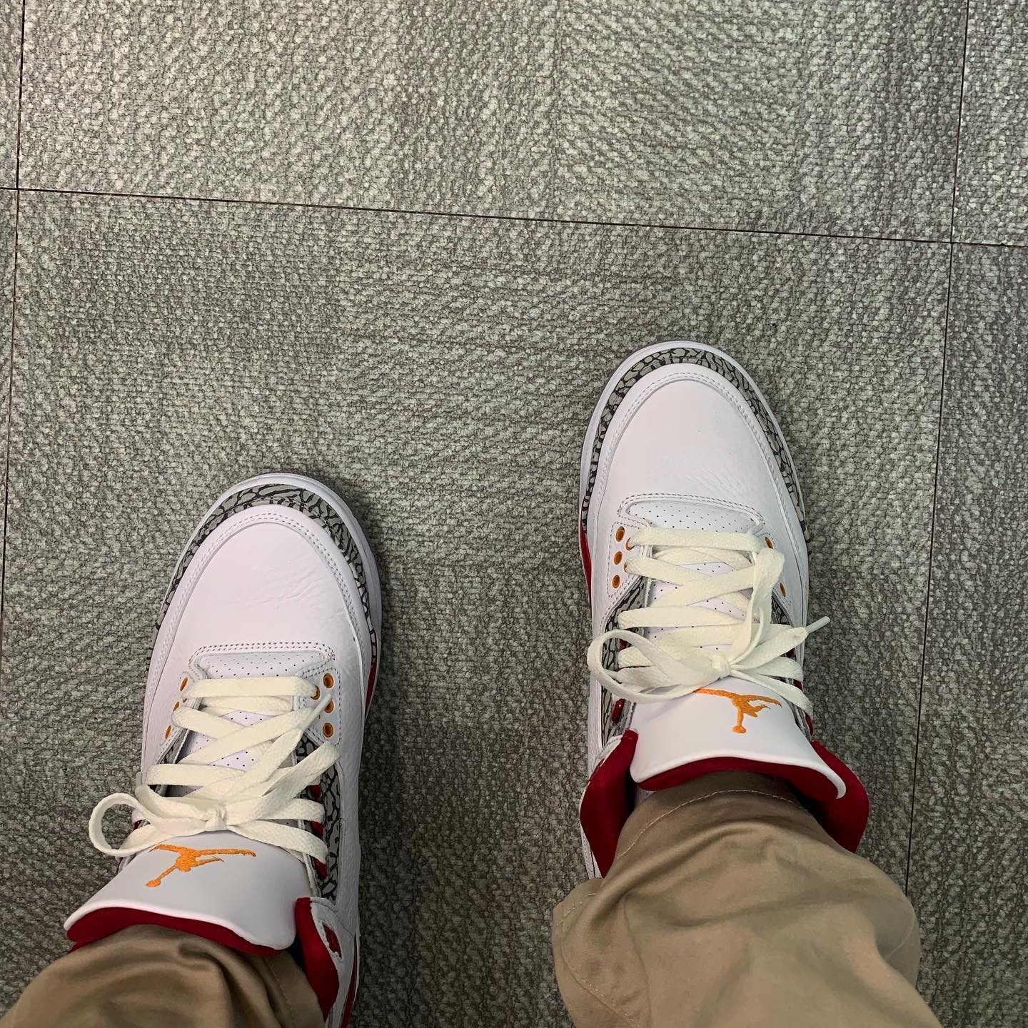 Jordan 3 Retro Cardinal Red 착용 스타일 - 2