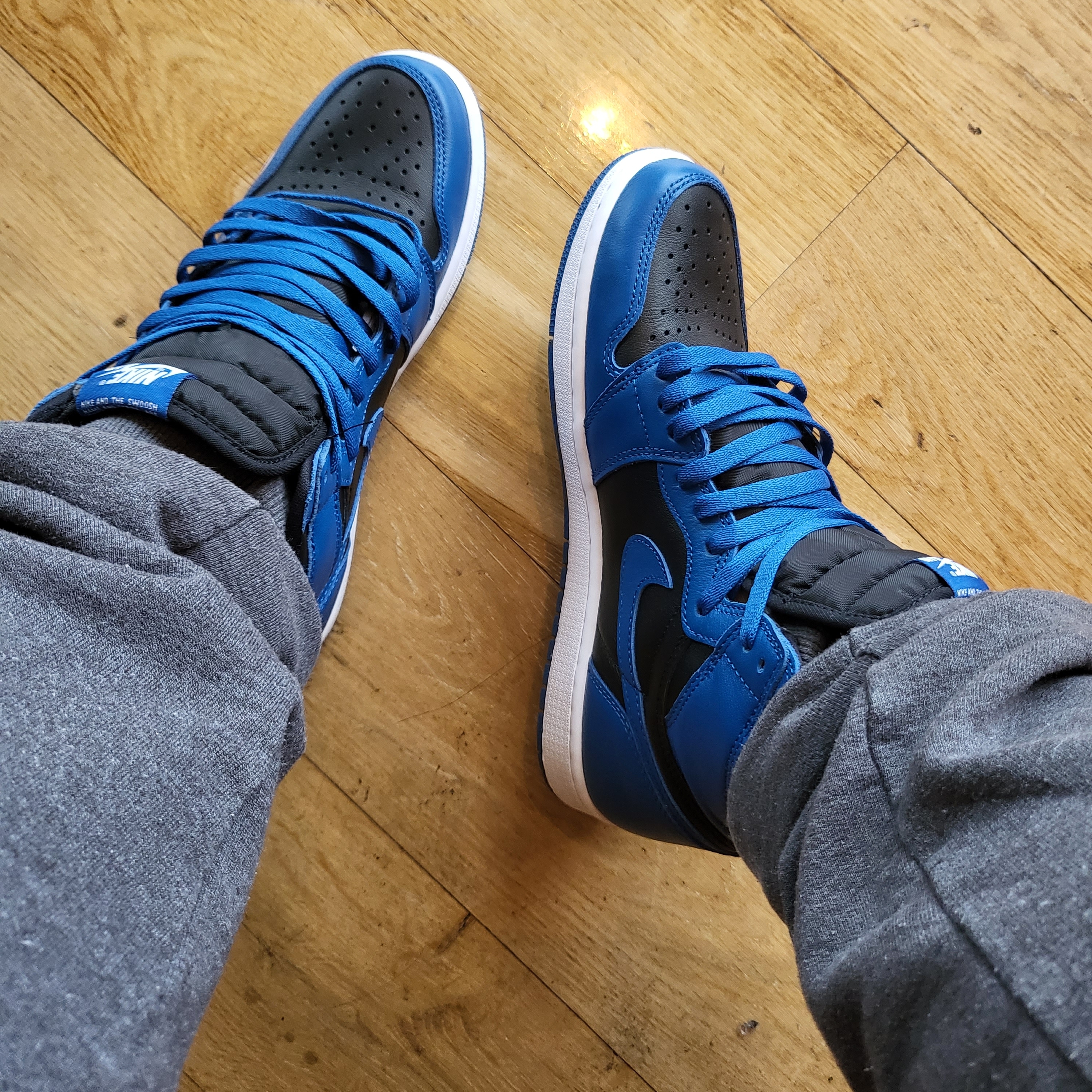 Jordan 1 Retro High OG Dark Marina Blue 착용 스타일