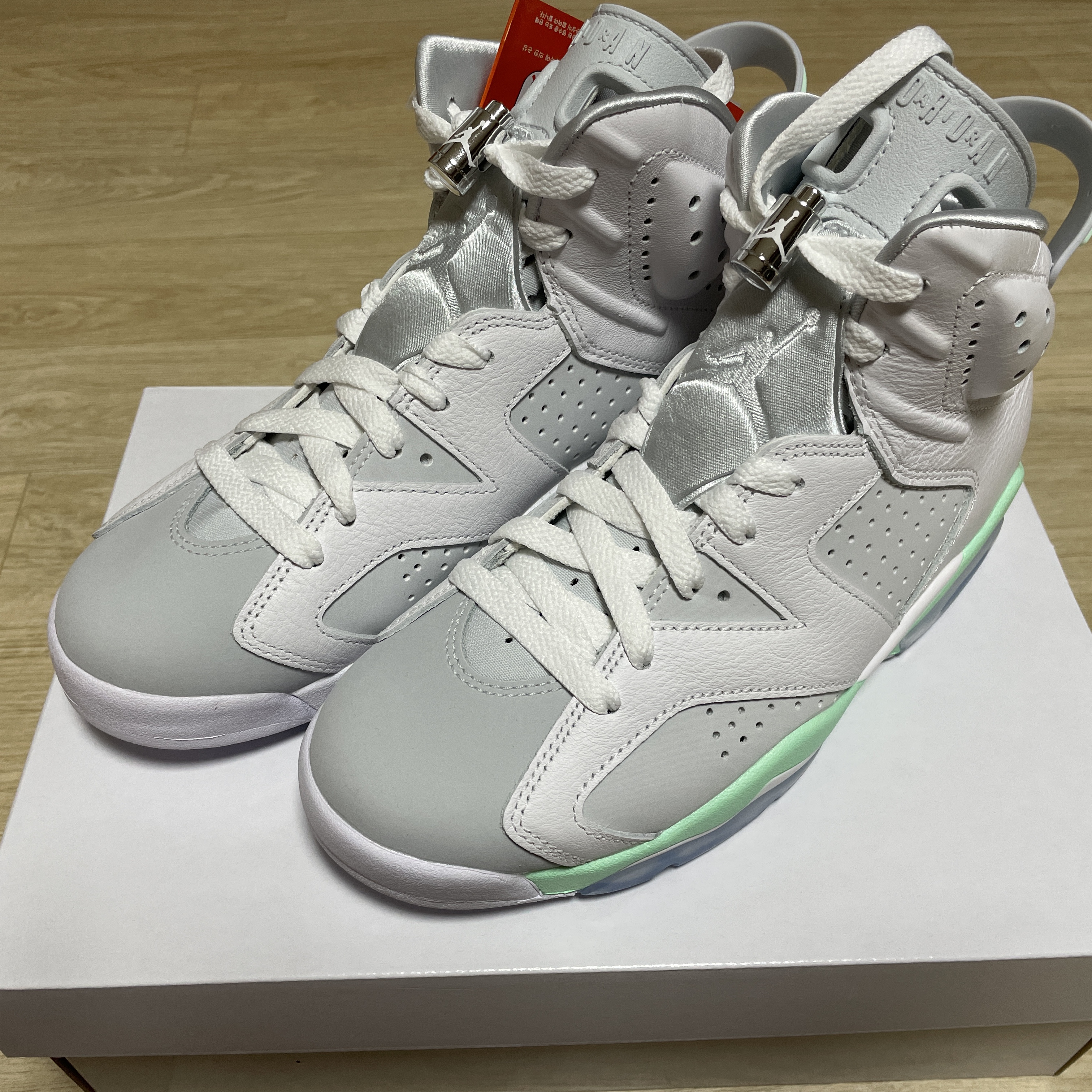 (W) Jordan 6 Retro Mint Foam 착용 스타일