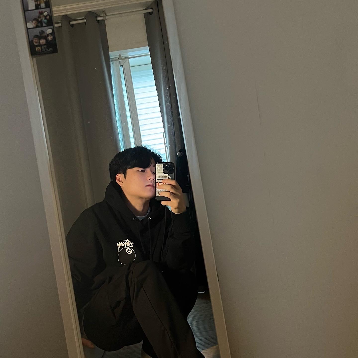 Stussy 8 Ball Hoodie Black - 21FW 착용 스타일