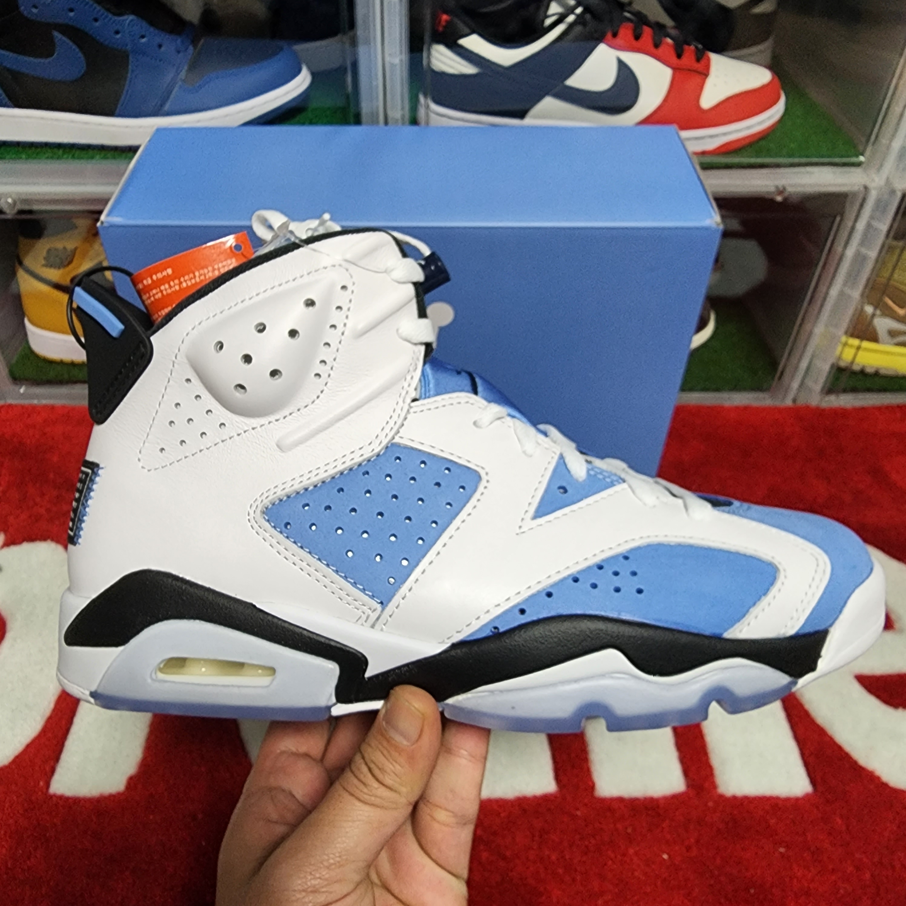 Jordan 6 Retro University Blue 착용 스타일 - 2