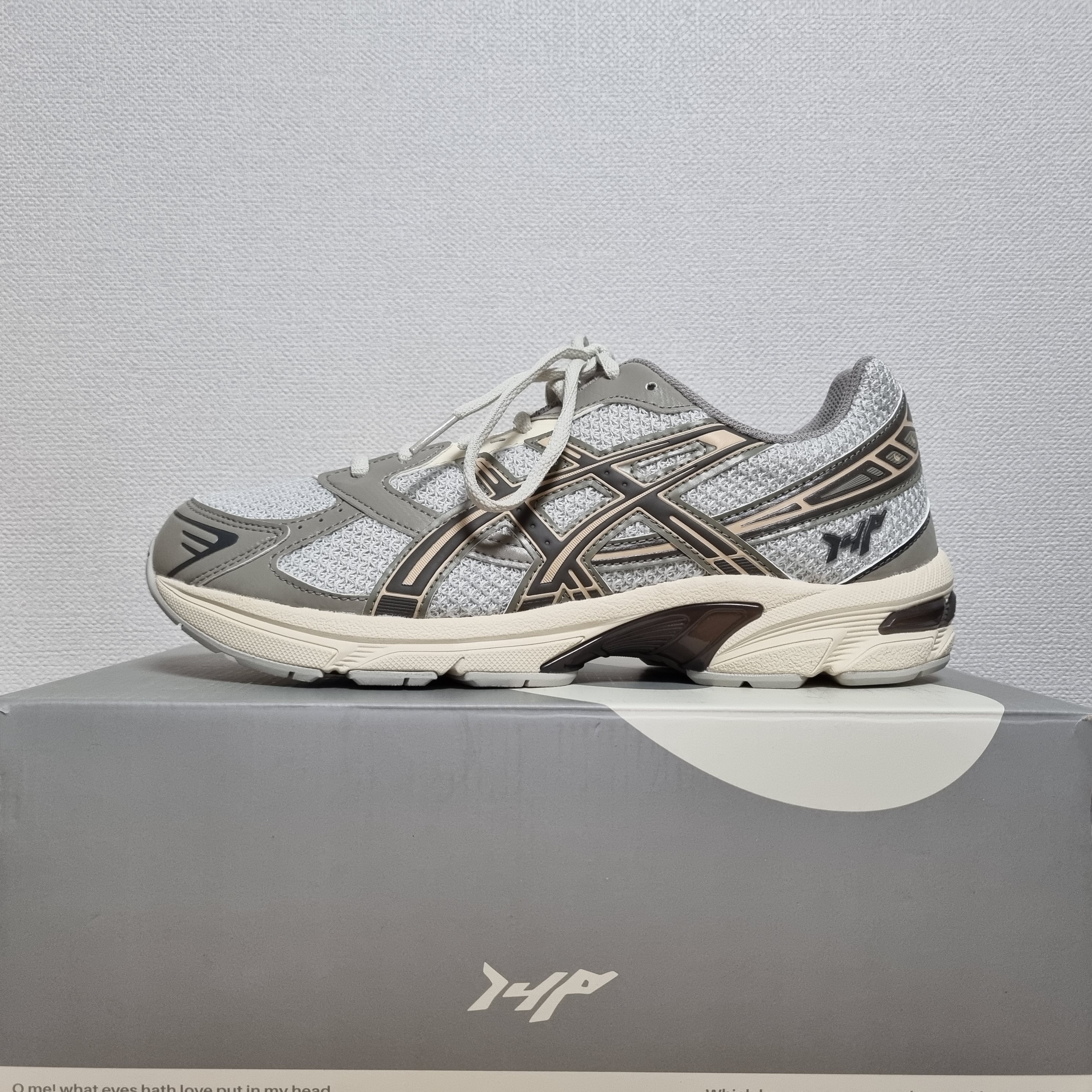 Asics x I4P Gel-1130 Glacier Grey Mink 착용 스타일 - 1