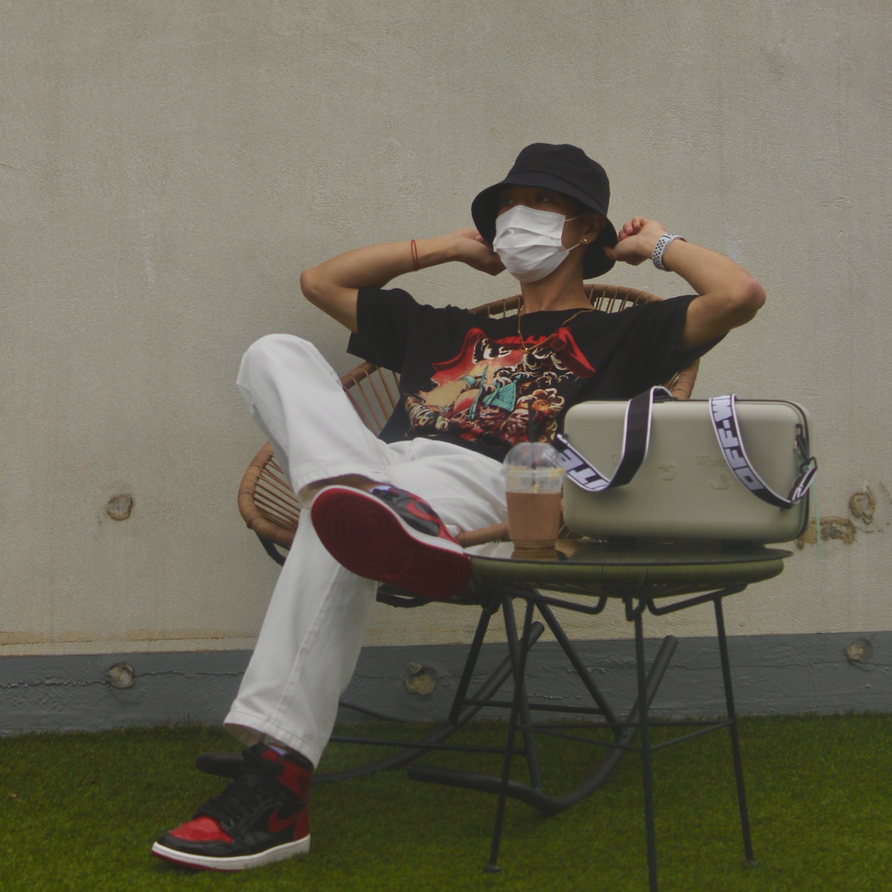 Jordan 1 Retro High OG Patent Bred, Off-White x Amore Pacific Protection Box (Without Cosmetics) 착용 스타일