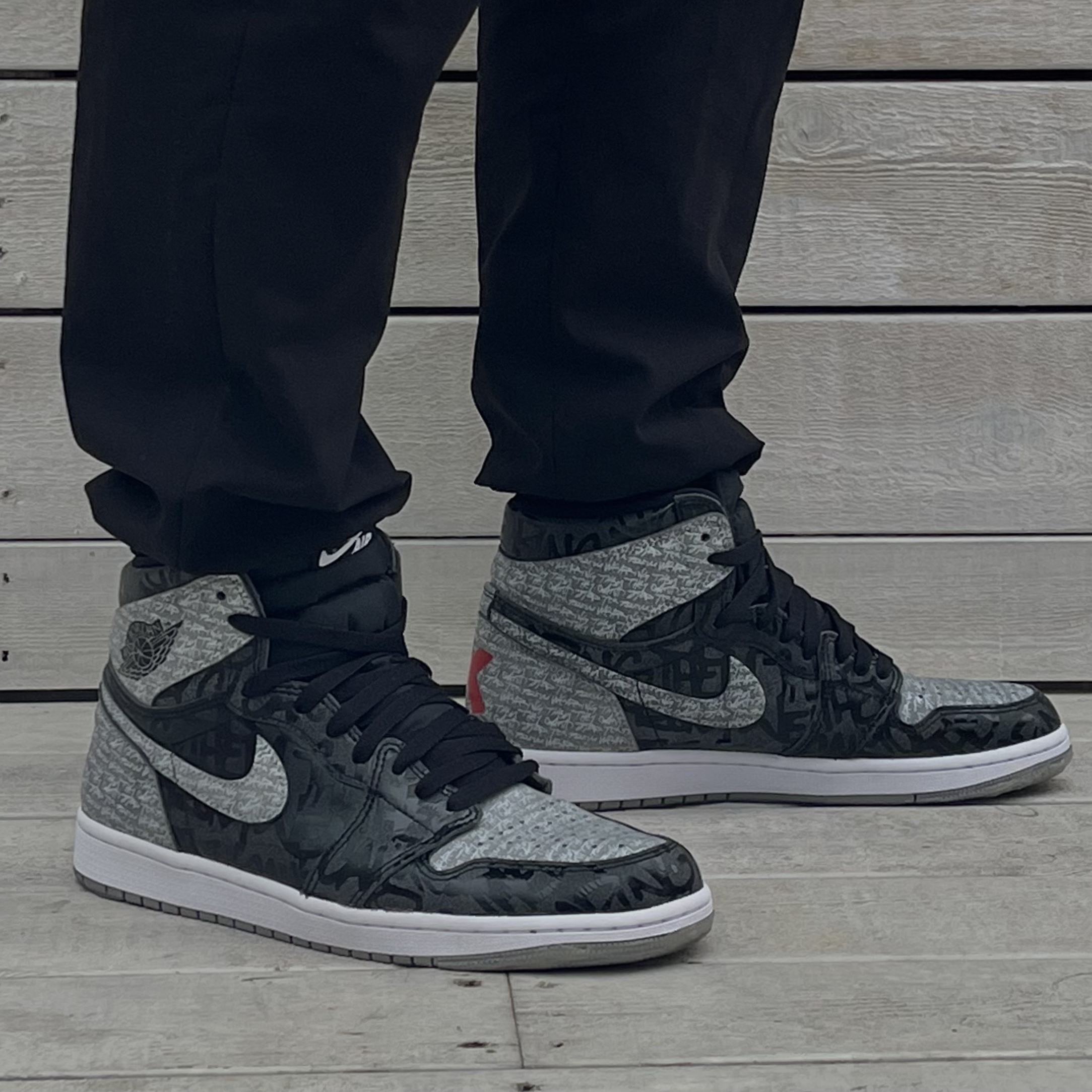 Jordan 1 Retro High OG Rebellionaire 착용 스타일 - 1