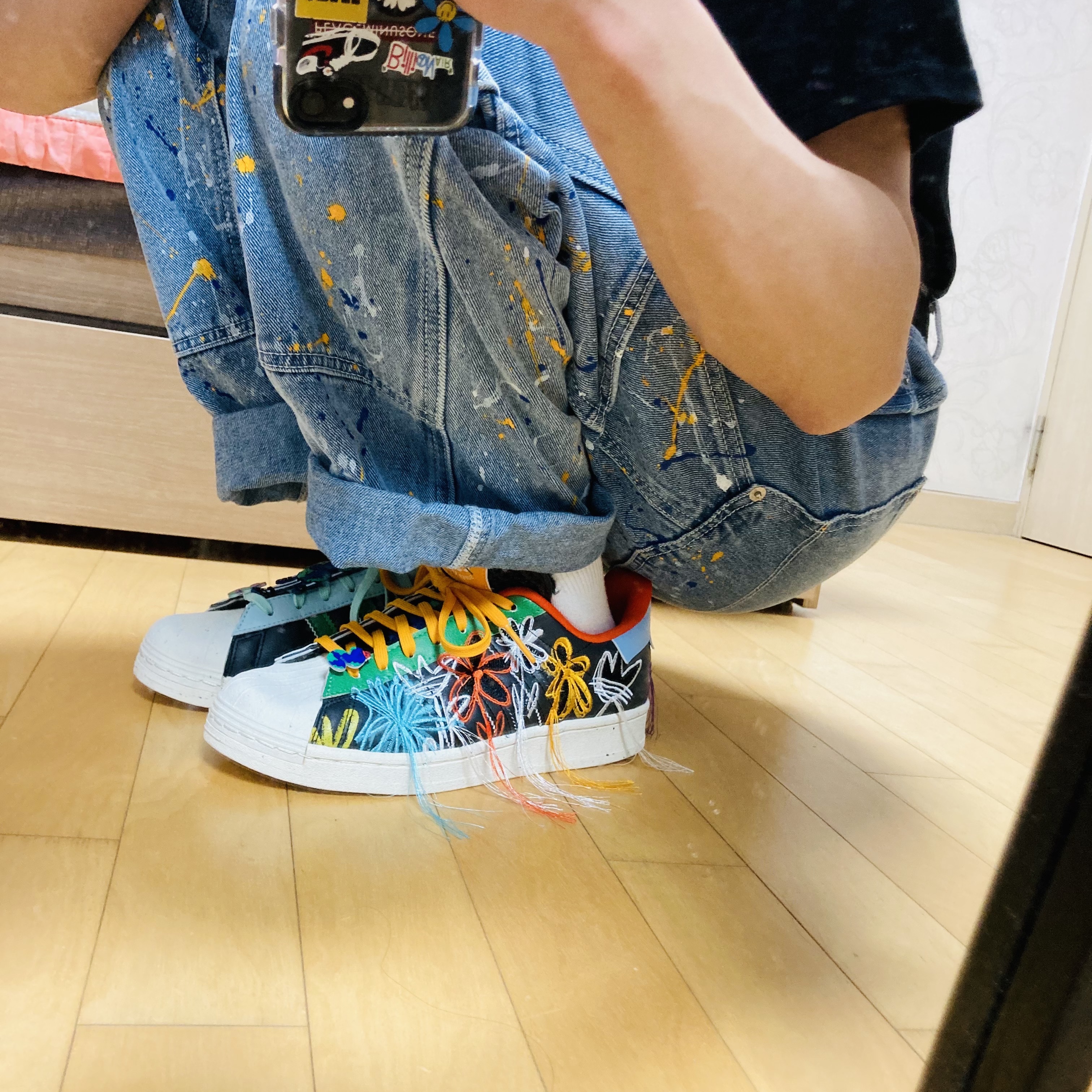 Adidas x Sean Wotherspoon Superstar Superearth Black, Stussy Fuzzy Dice T-Shirt Black 착용 스타일 - 1
