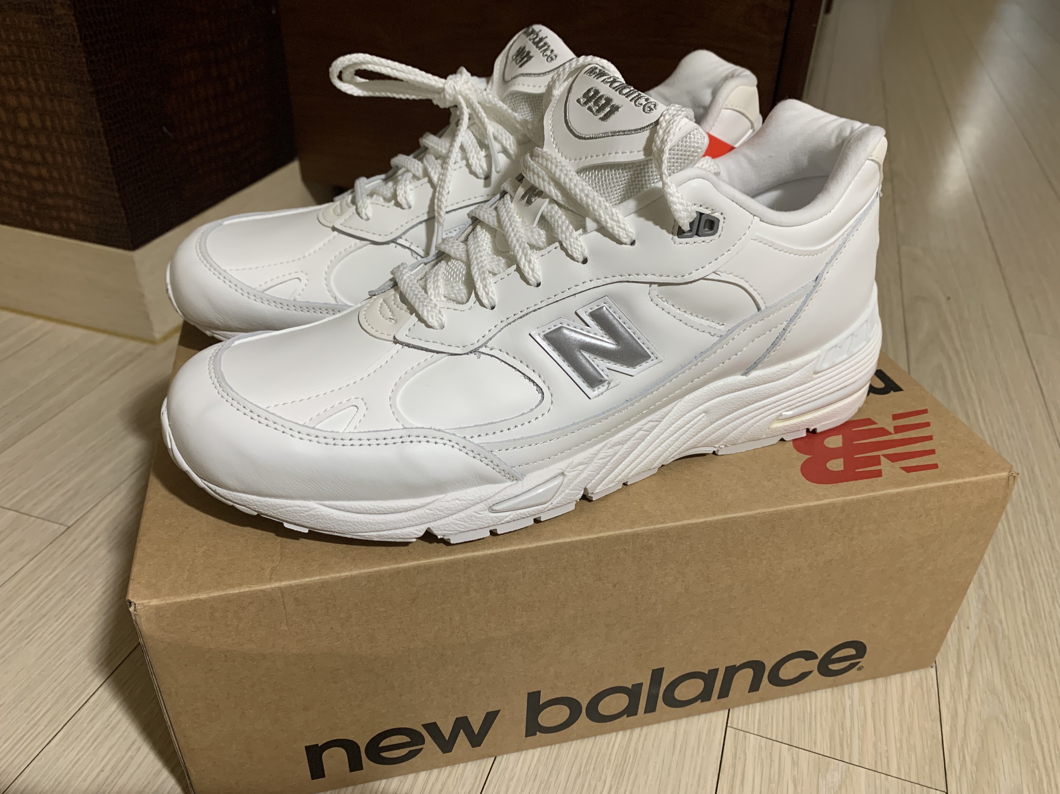 New Balance 991 Made in UK White 착용 스타일 - 1