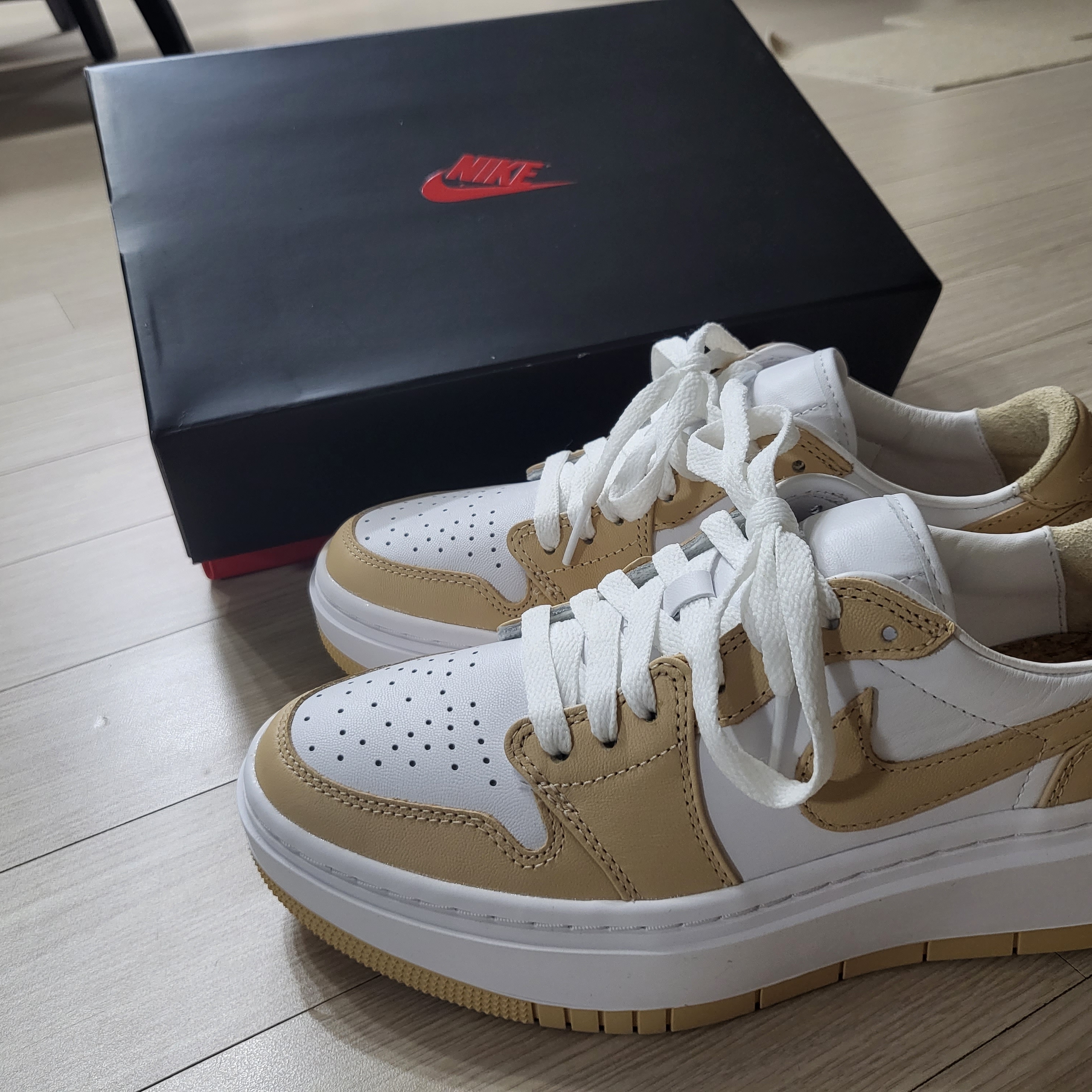 (W) Jordan 1 Elevate Low White Onyx 착용 스타일 - 2