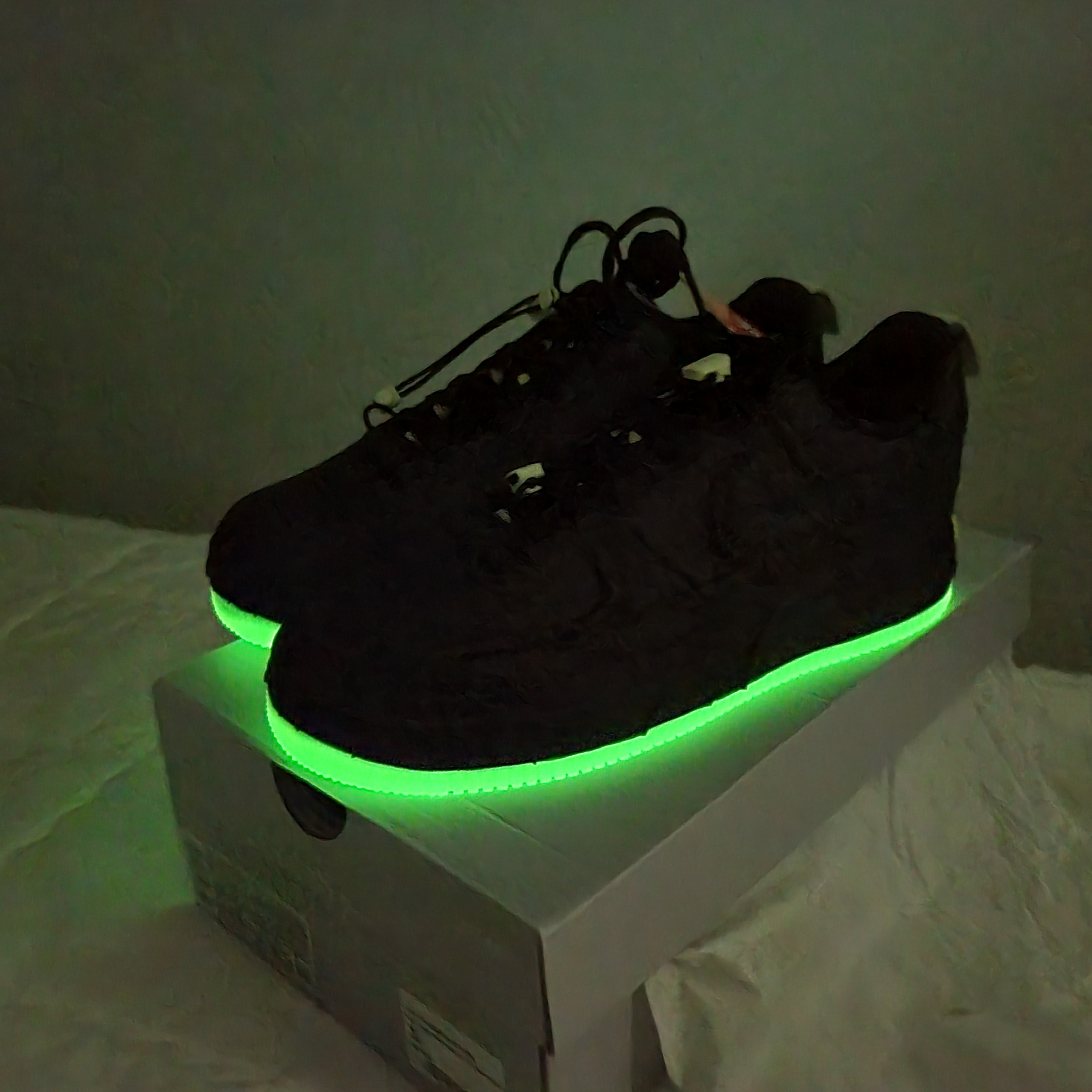 Nike Air Force 1 Low Experimental Black Olive Aura 착용 스타일 - 4