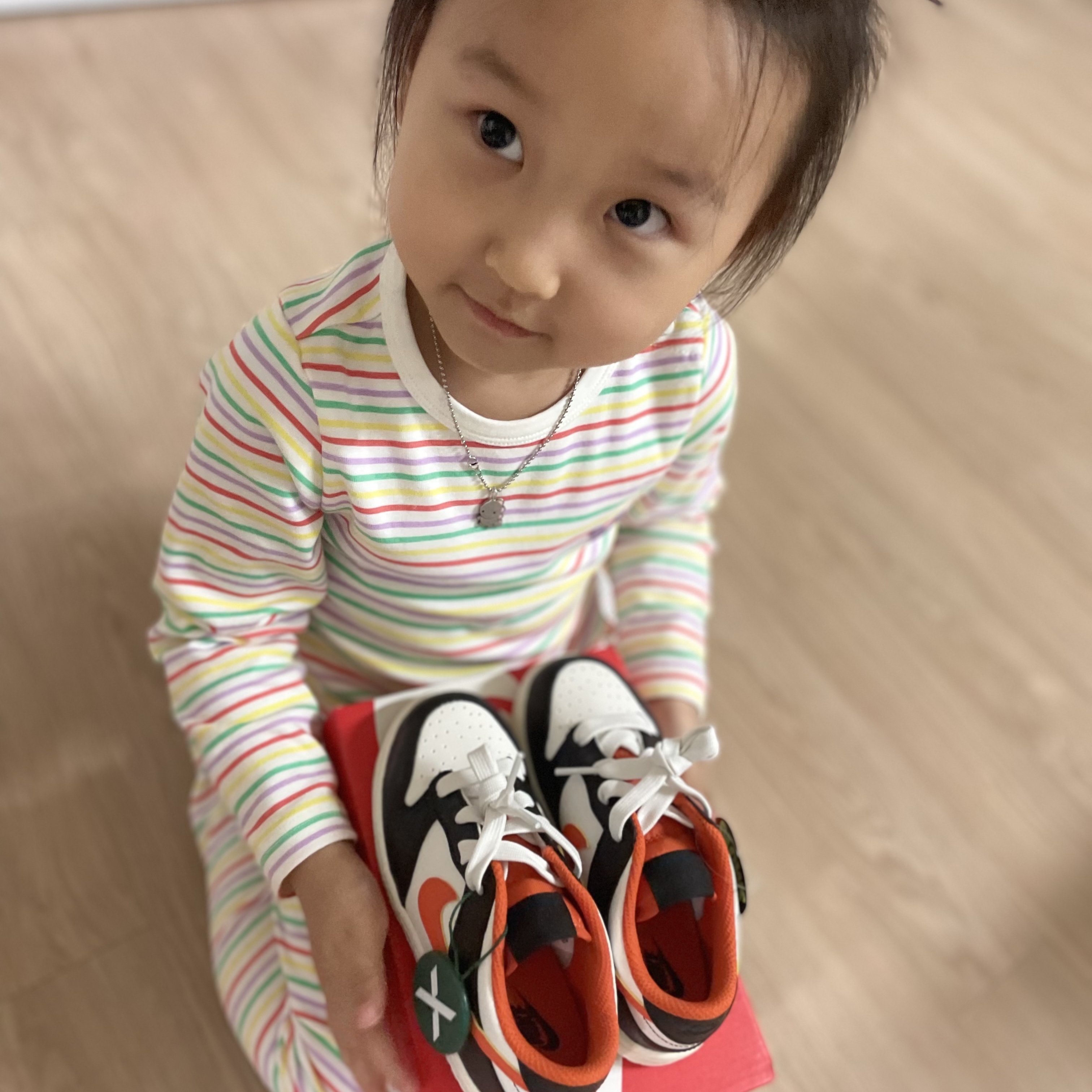 (PS) Nike Dunk Low PRM Halloween, (TD) Nike Air More Uptempo White Varsity Red 2021 착용 스타일 - 2