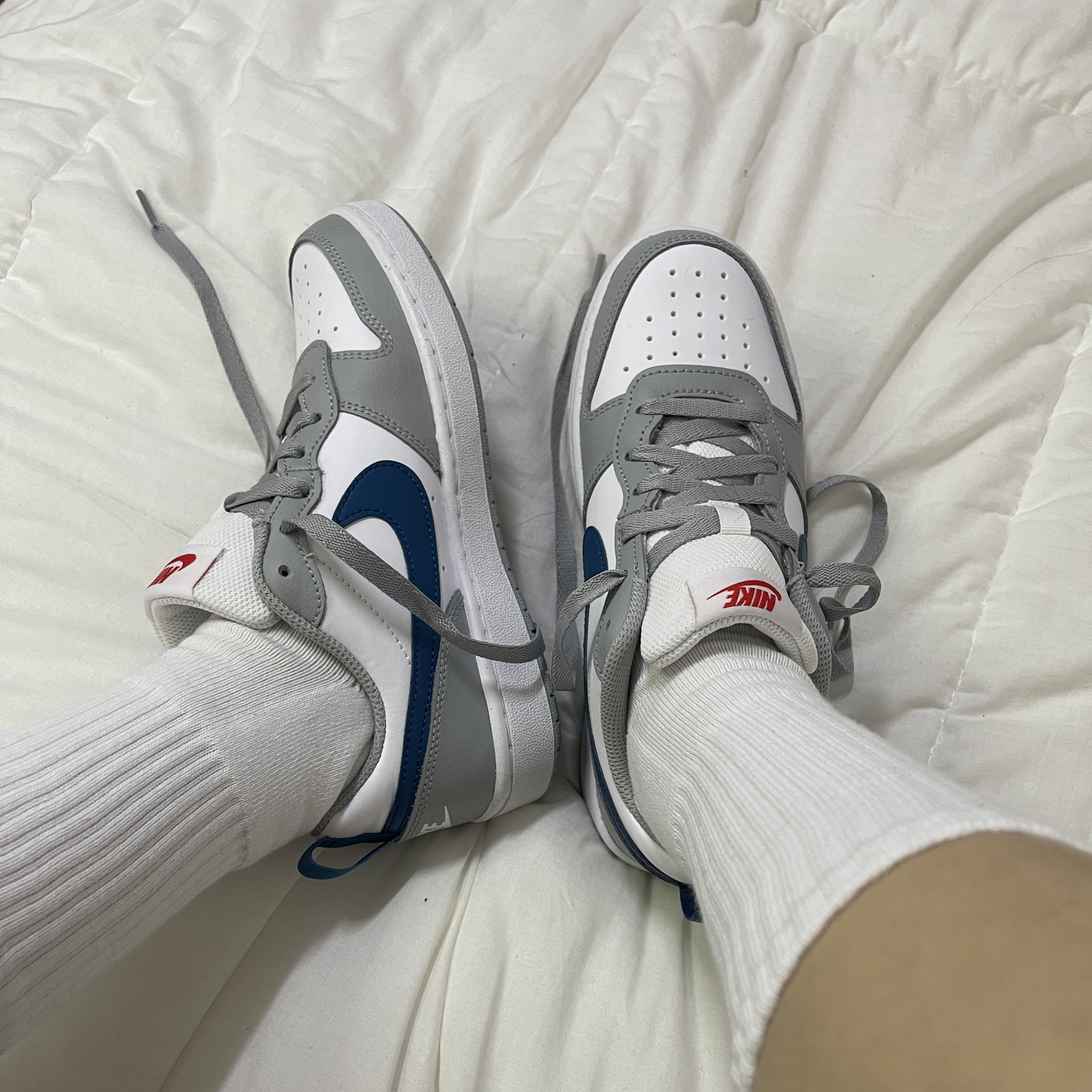 (GS) Nike Court Borough Low 2 Light Smoke Grey 착용 스타일 - 3