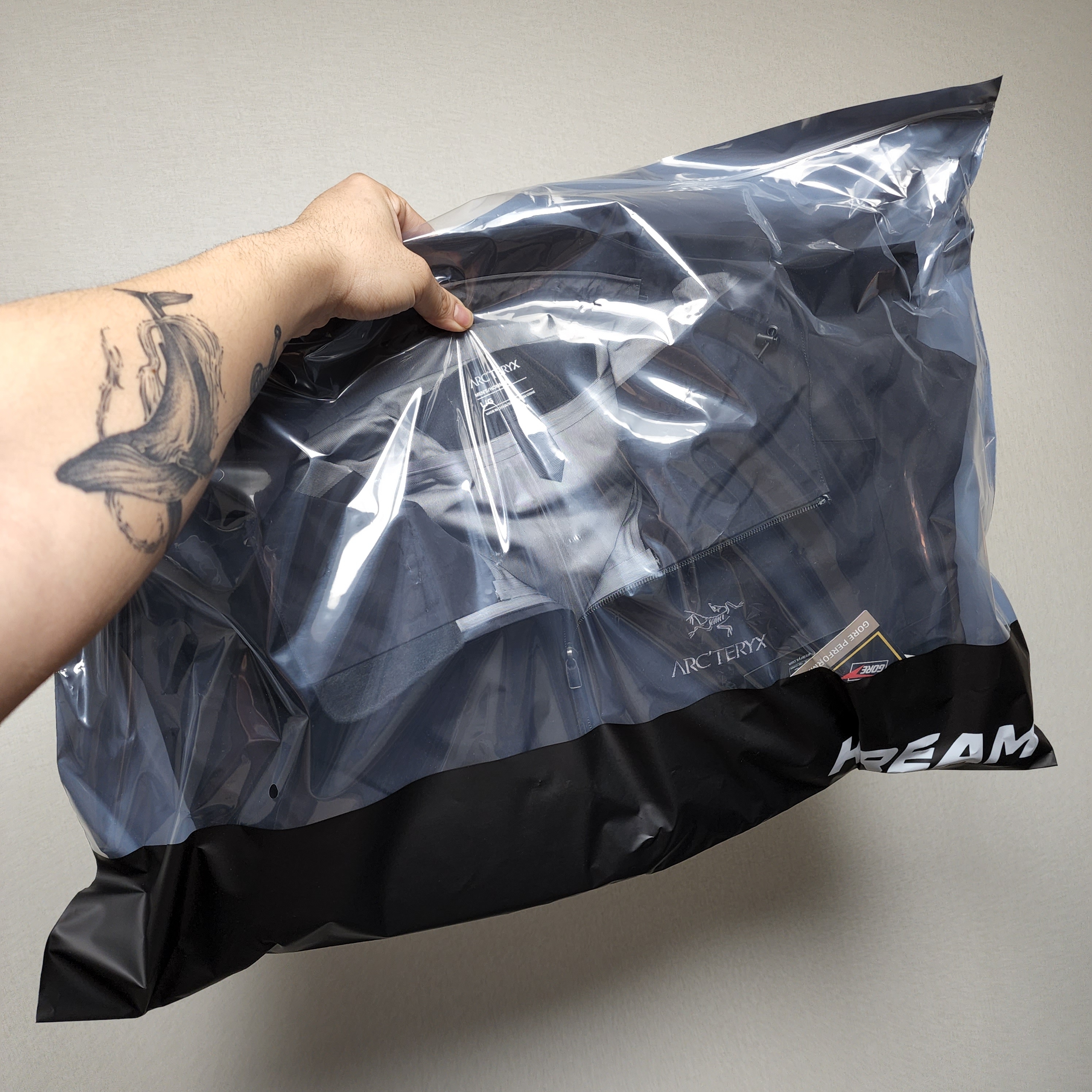 Arc'teryx Beta LT Jacket Black 착용 스타일 - 1