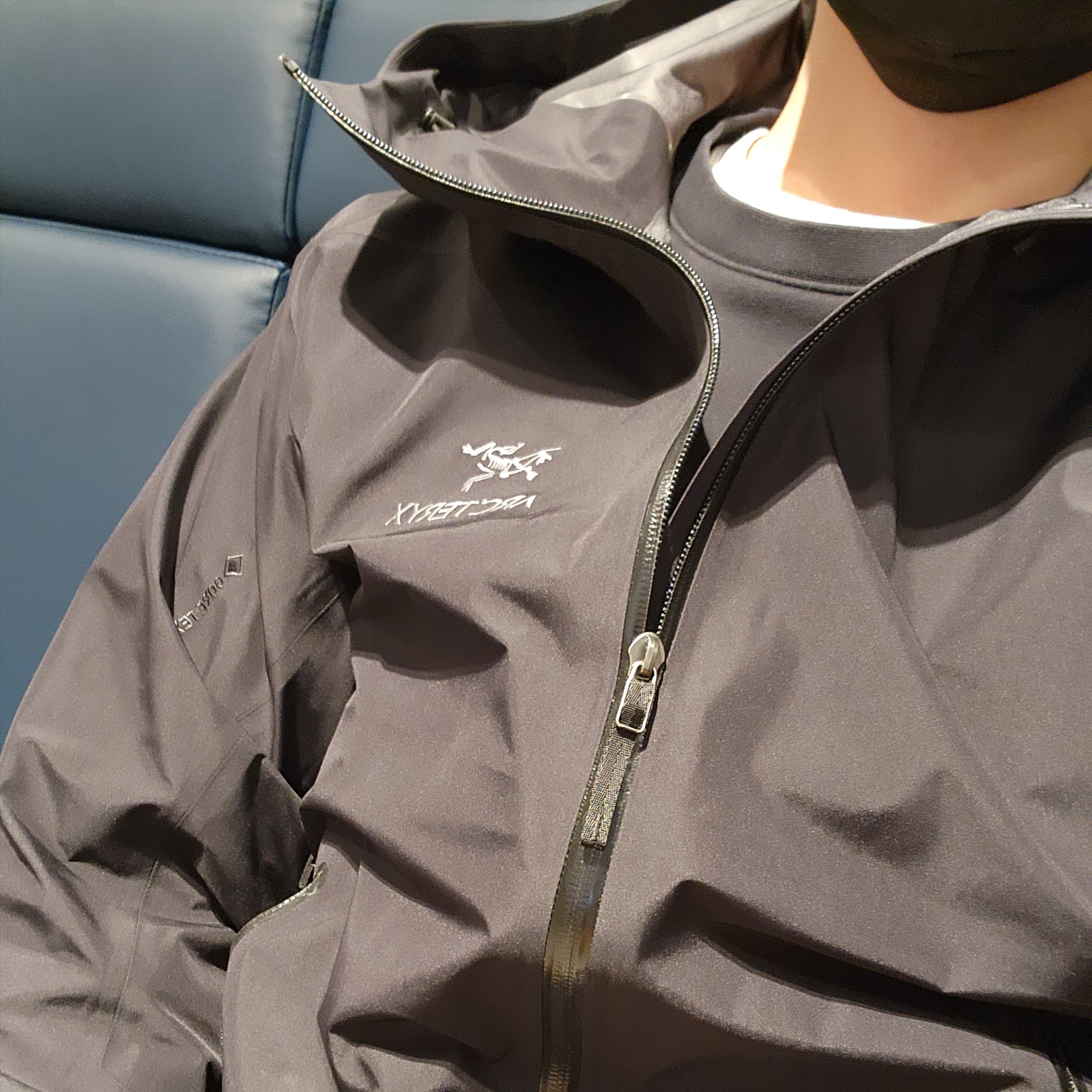 Arc'teryx Beta LT Jacket Black 착용 스타일 - 2