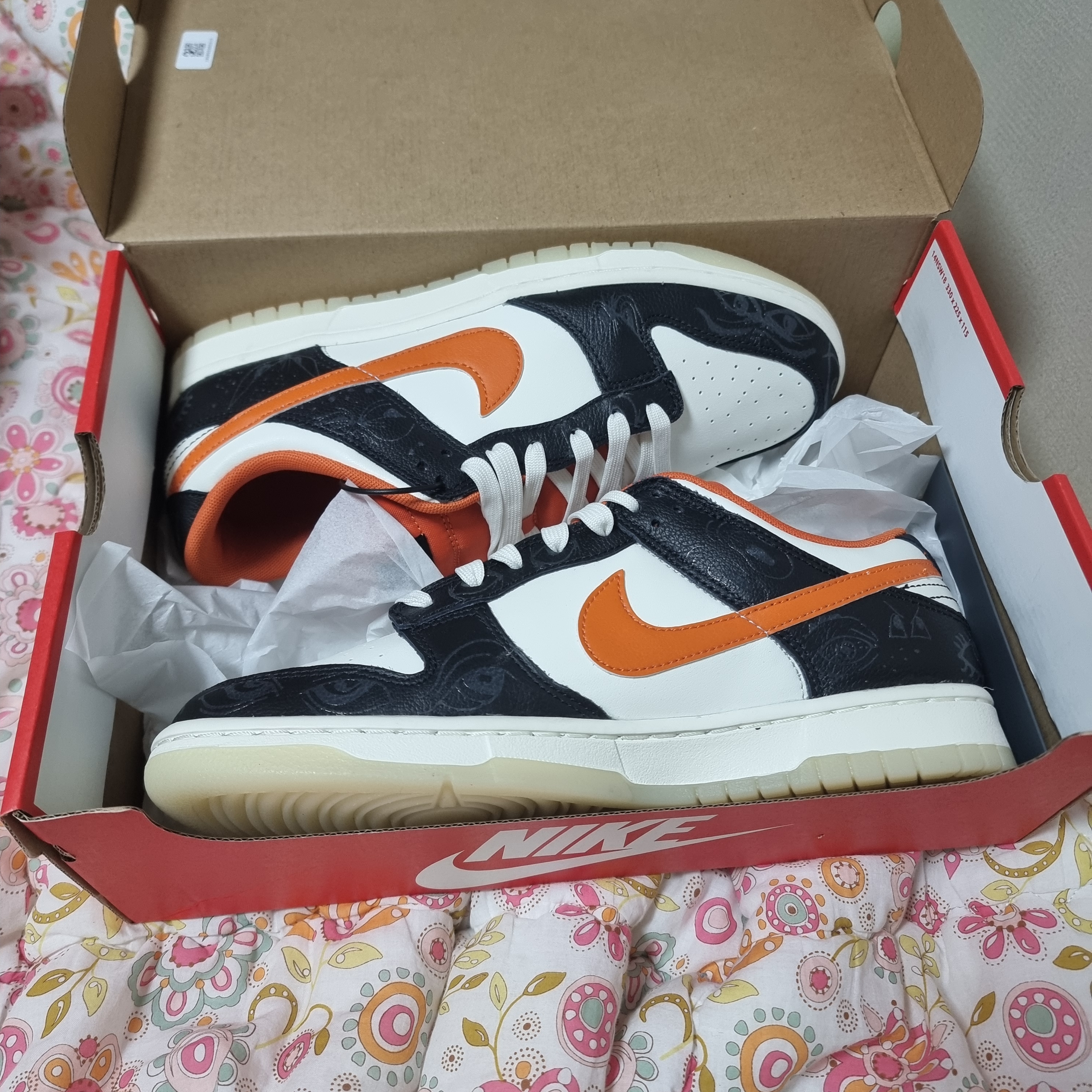 Nike Dunk Low Retro PRM Halloween, Jordan 2 x Off-White Retro Low SP White and Varsity Red 착용 스타일 - 1