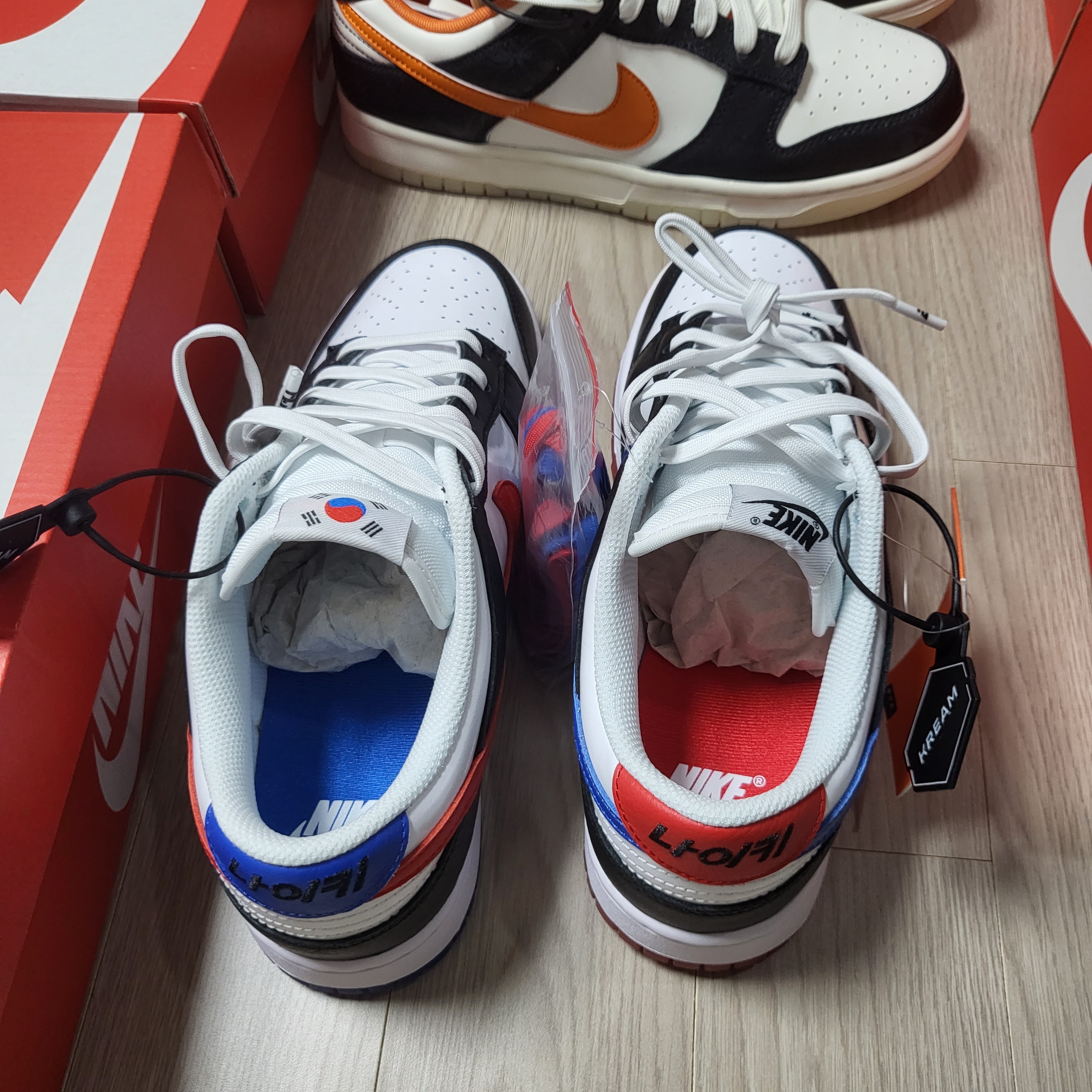 Nike Dunk Low SE Seoul 착용 스타일 - 1