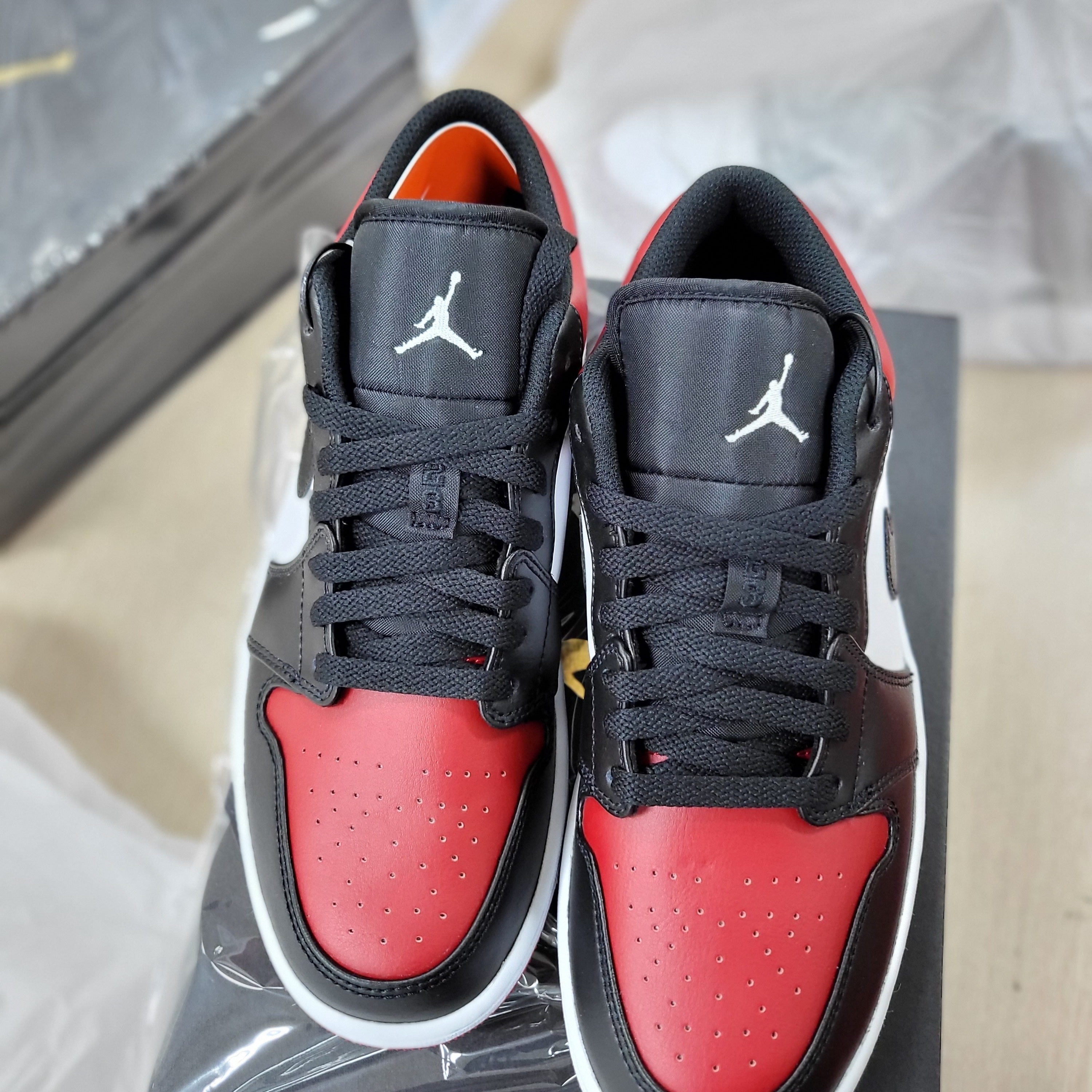 Jordan 1 Low Bred Toe 착용 스타일 - 2