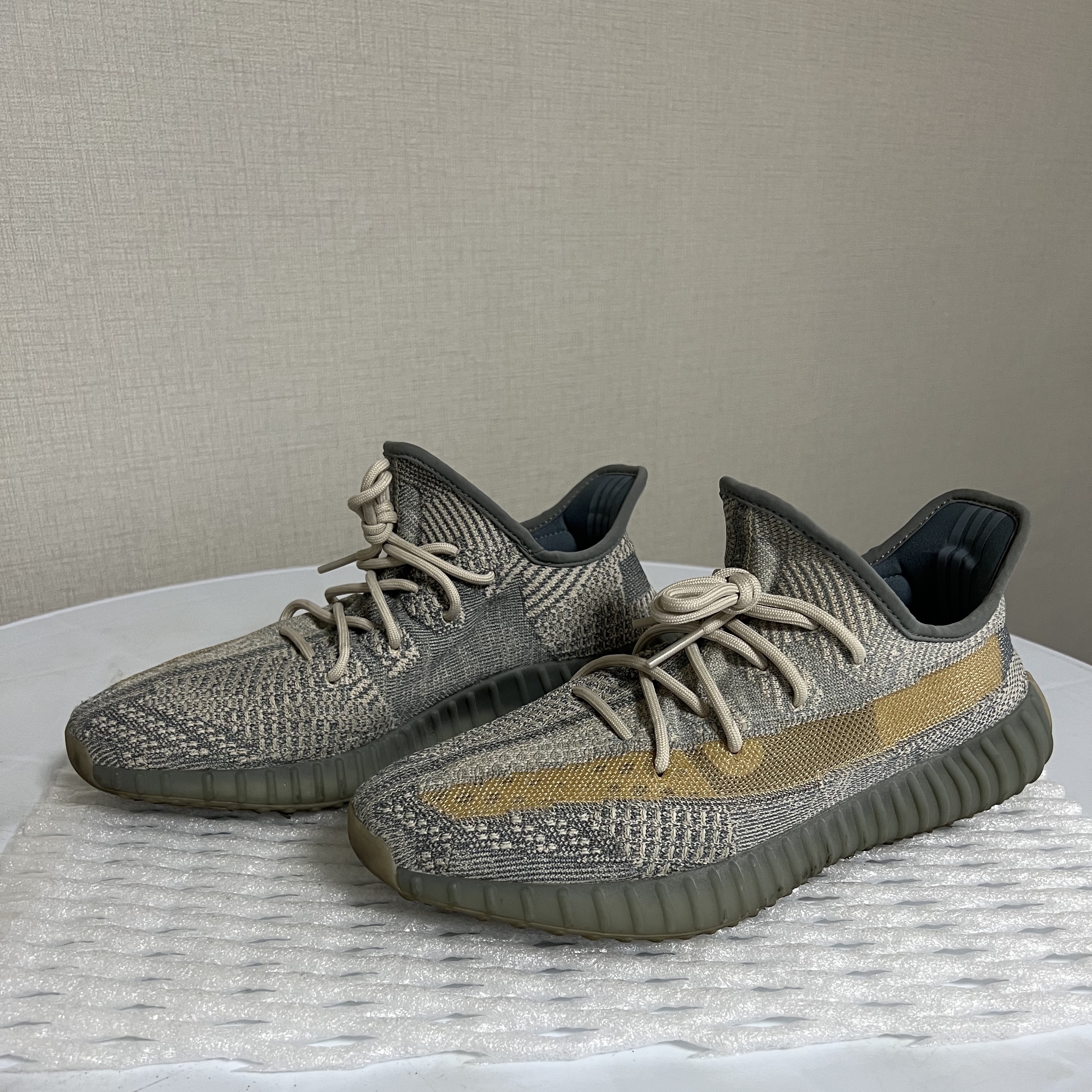 Adidas Yeezy Boost 350 V2 Israfil 착용 스타일 - 3