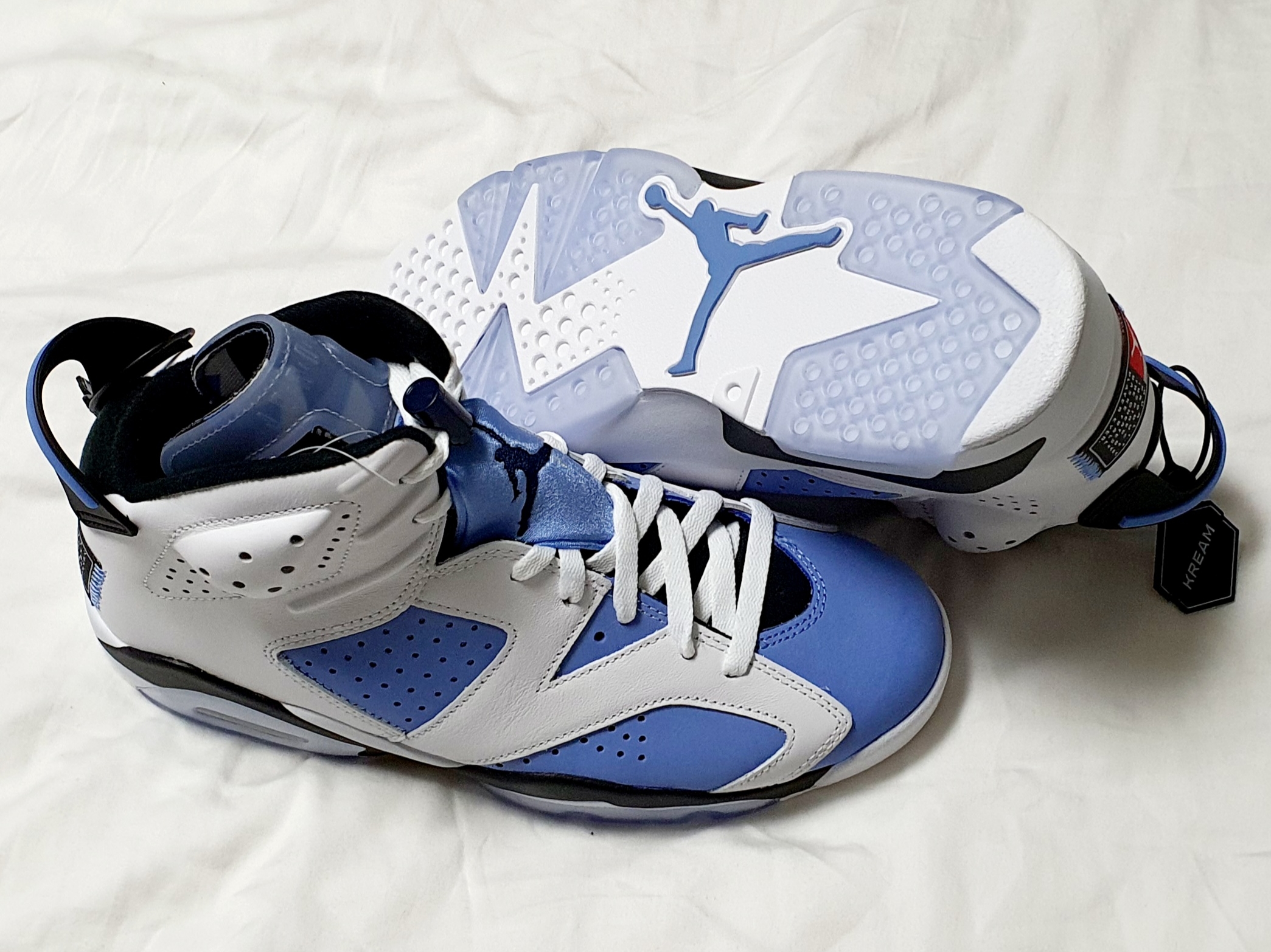Jordan 6 Retro University Blue 착용 스타일 - 5
