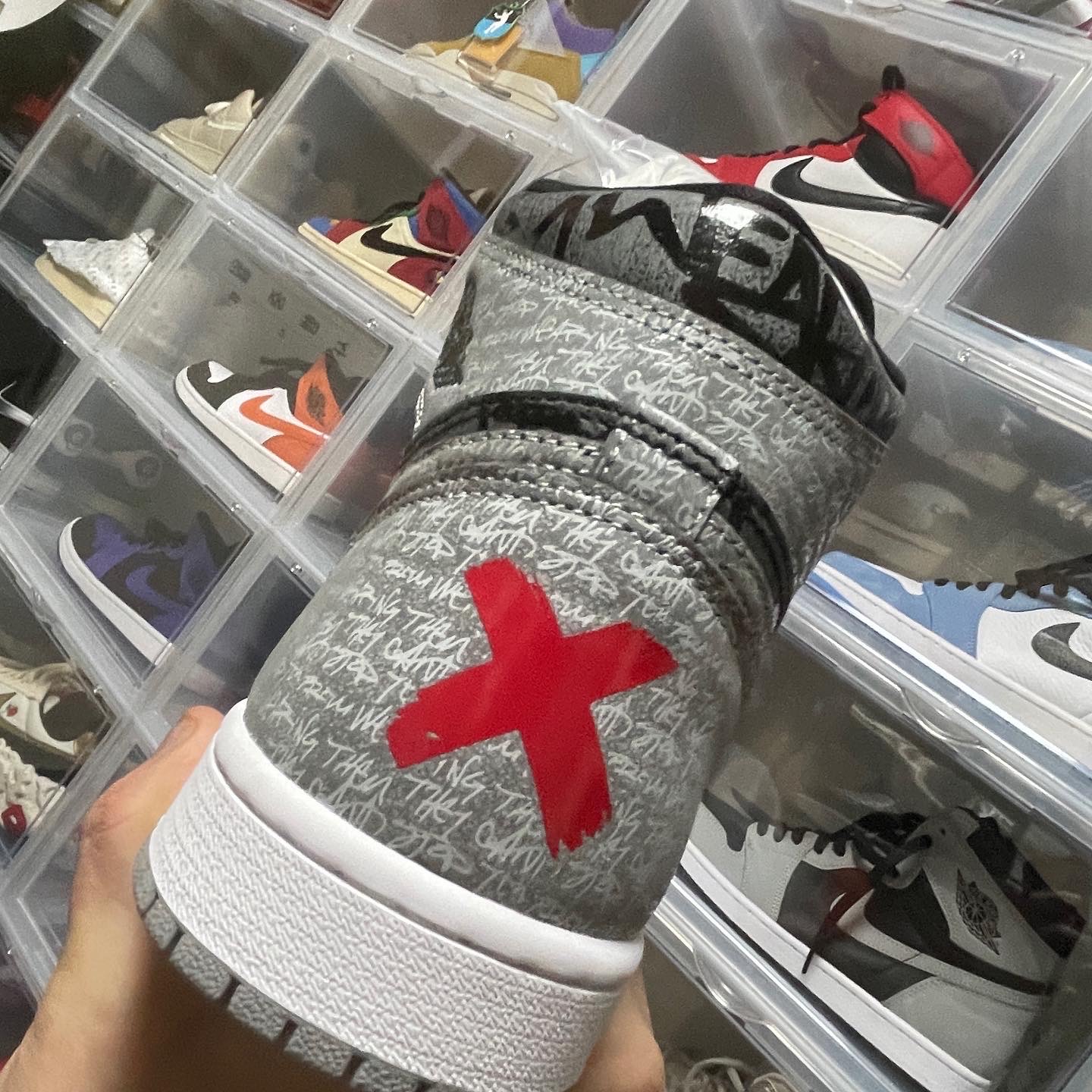Jordan 1 Retro High OG Rebellionaire 착용 스타일 - 5